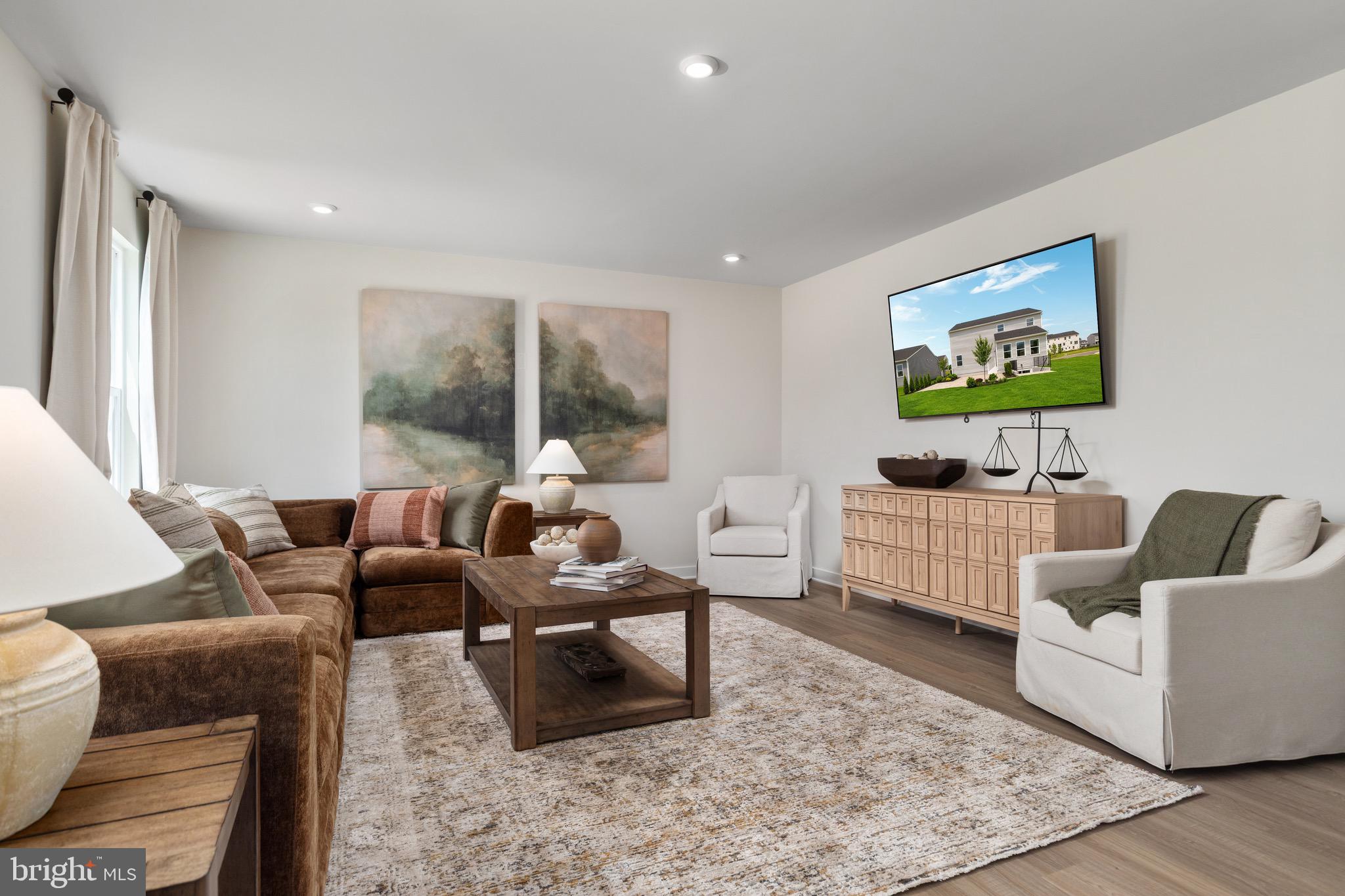 HUNTWELL WEST - Residential