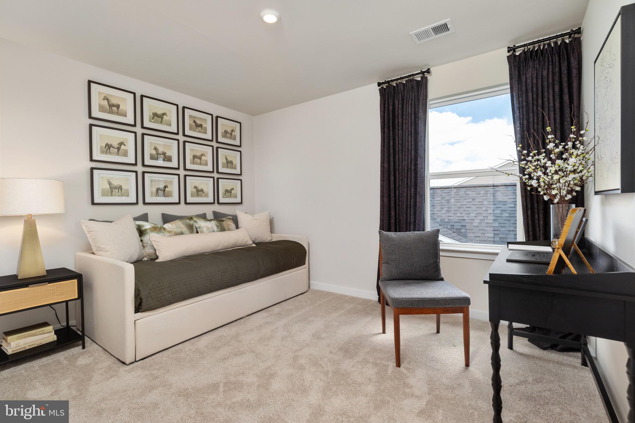 HUNTWELL WEST - Residential