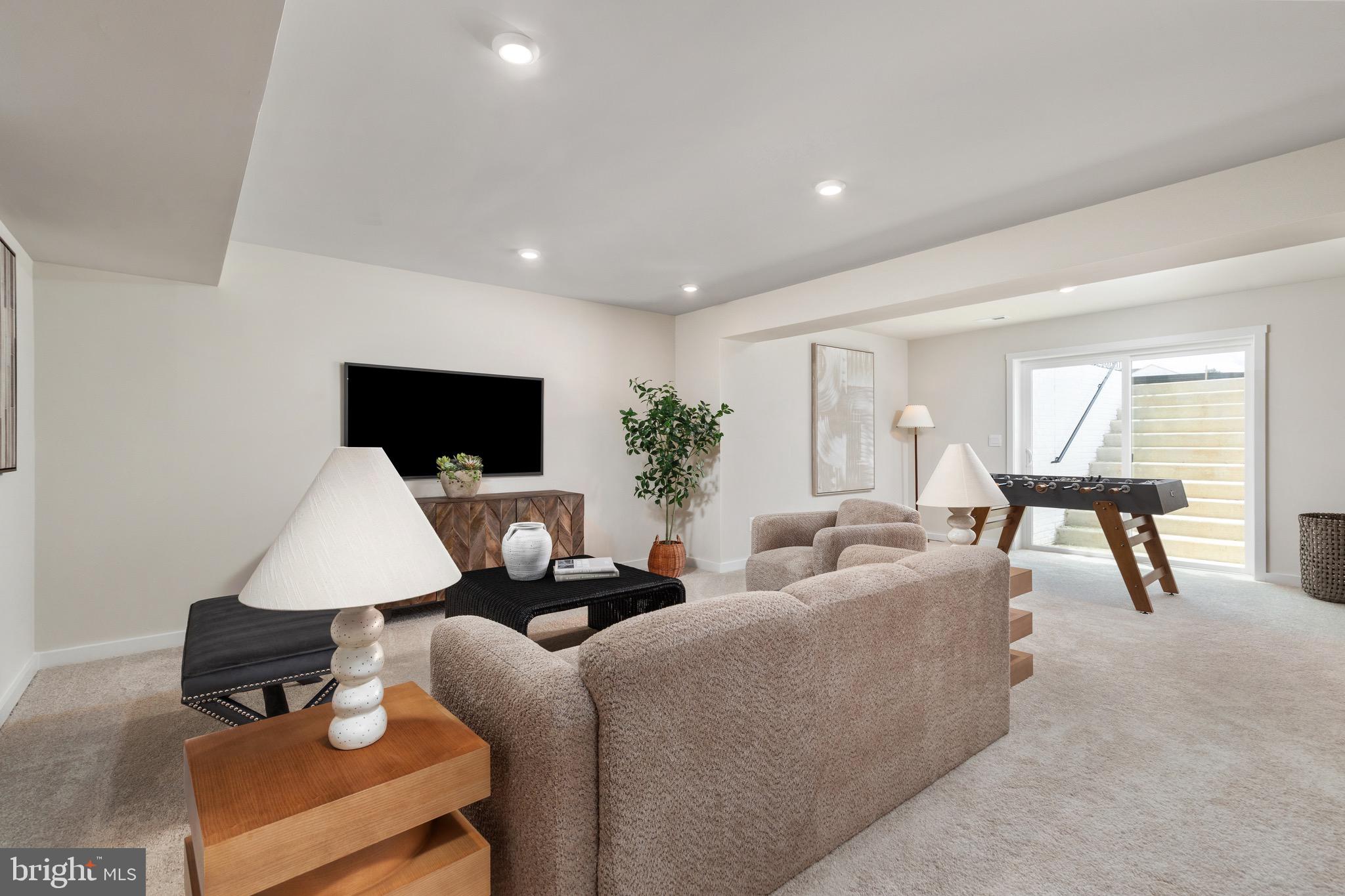 HUNTWELL WEST - Residential