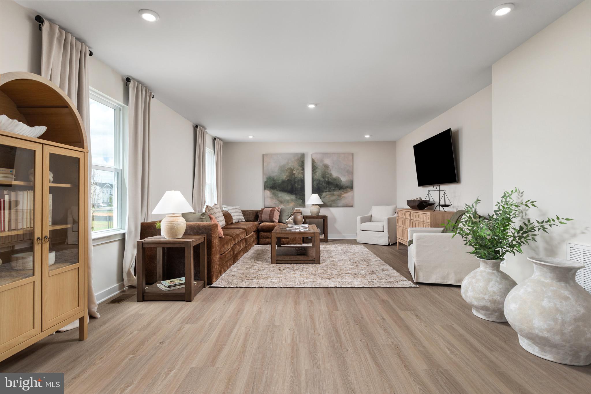 HUNTWELL WEST - Residential