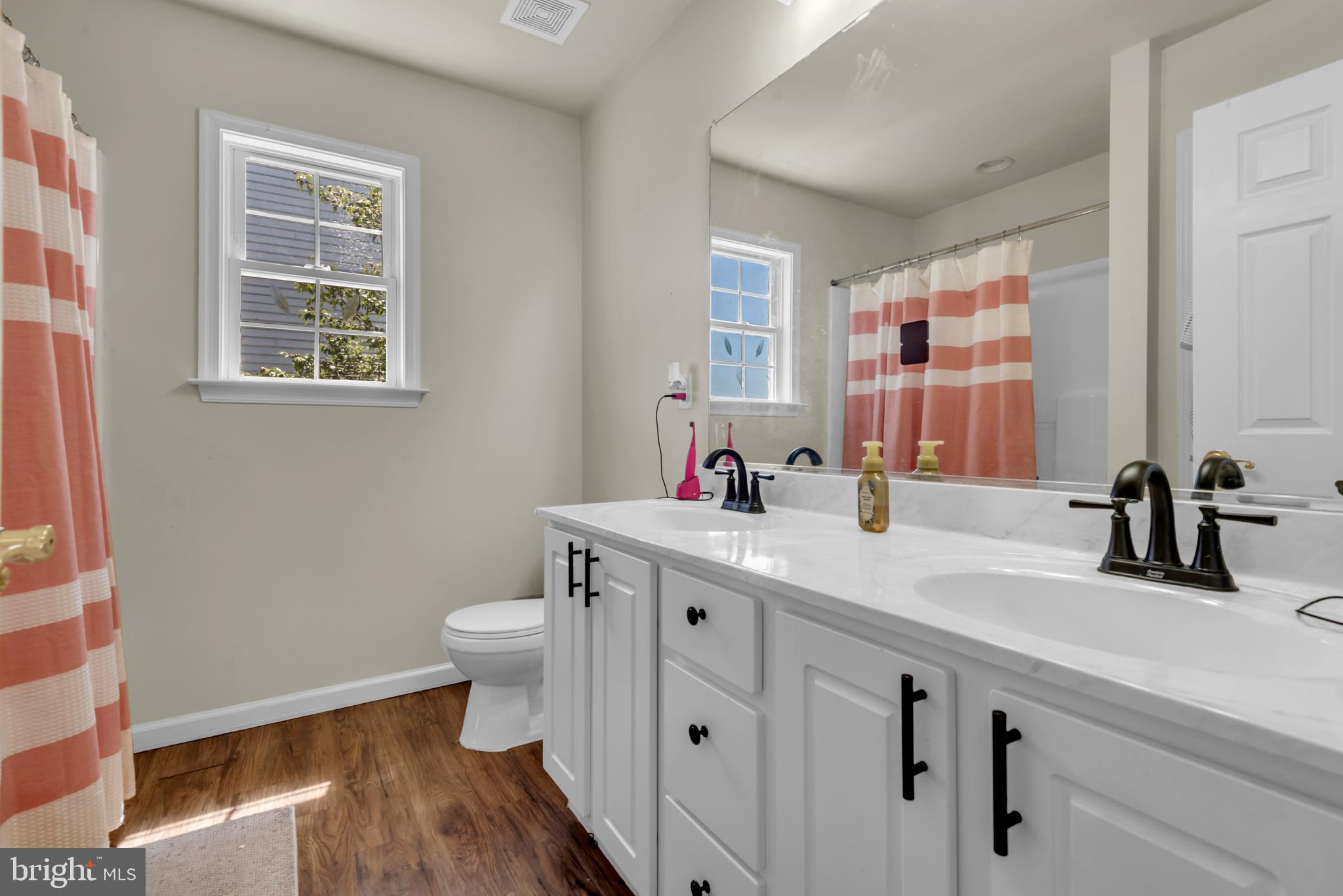 NORTH BROOK - Residential