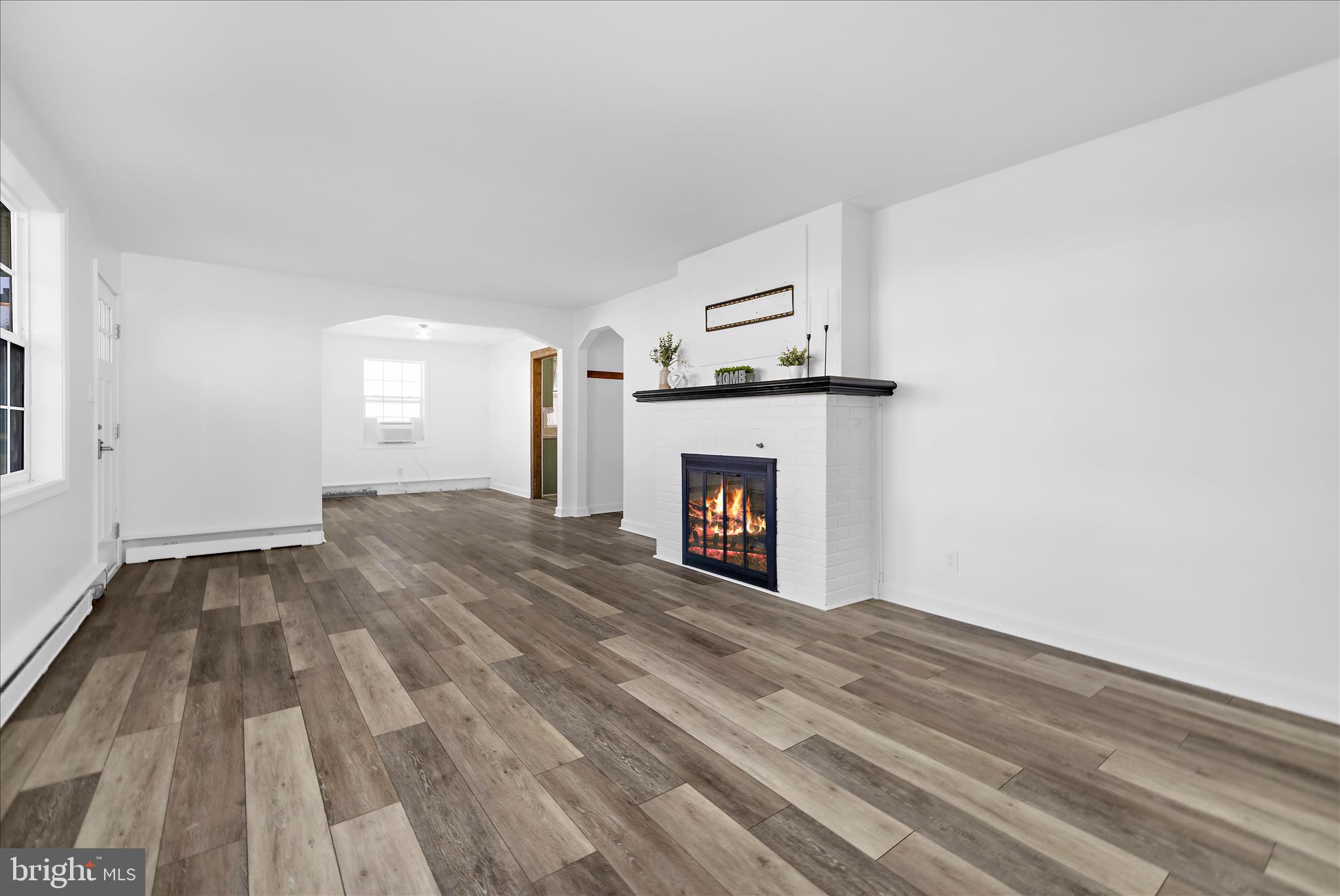 ROLAND TERRACE - Residential