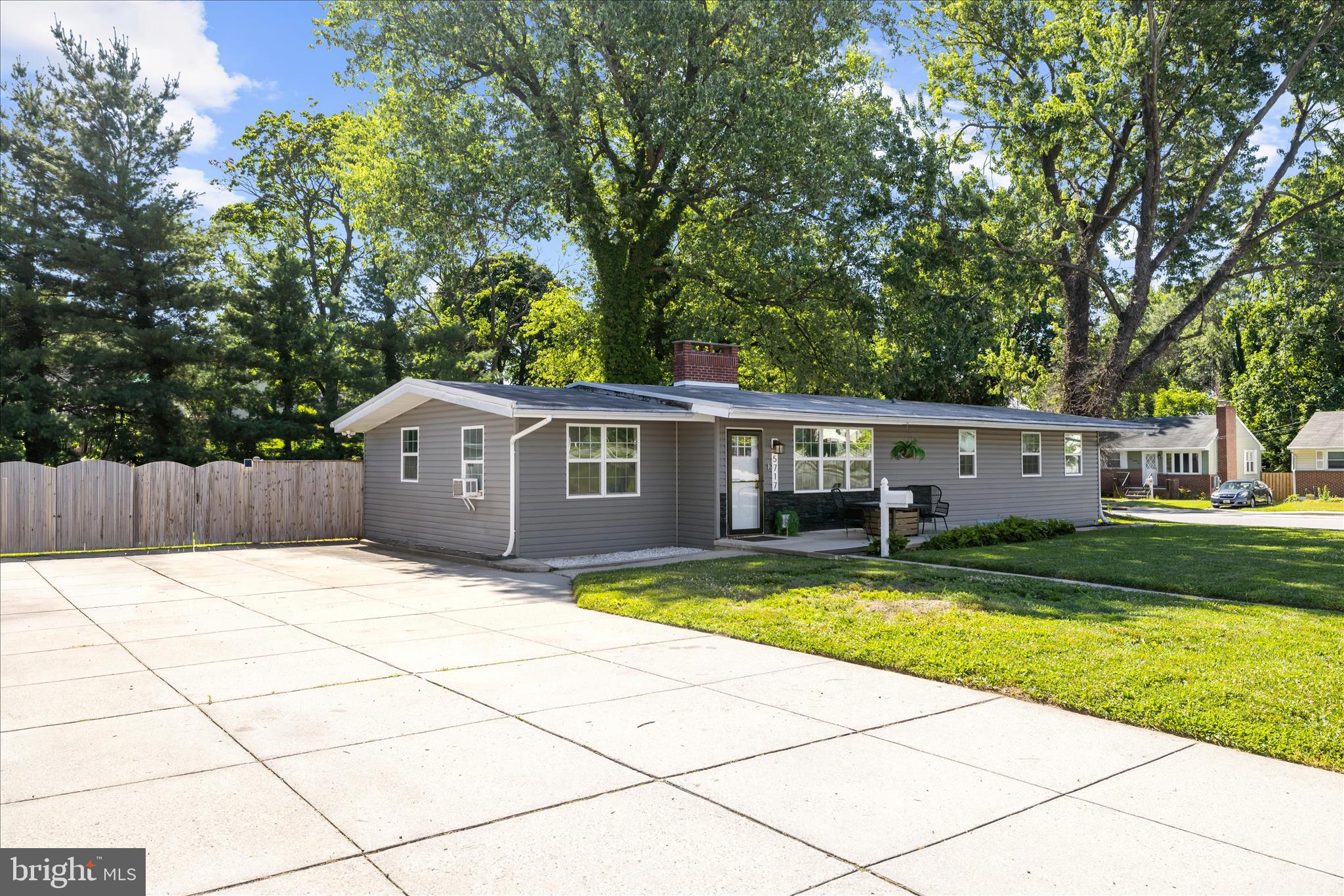 ROLAND TERRACE - Residential