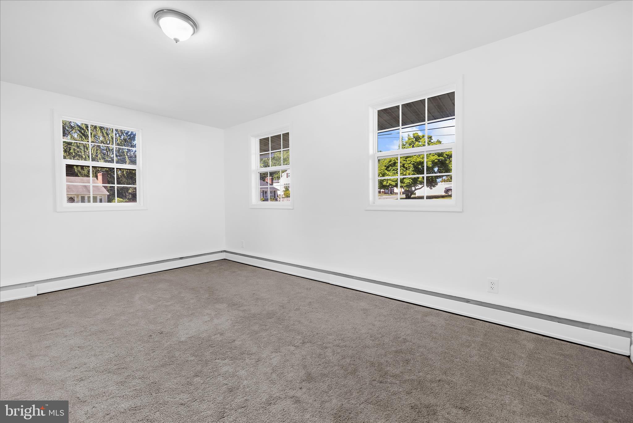 ROLAND TERRACE - Residential