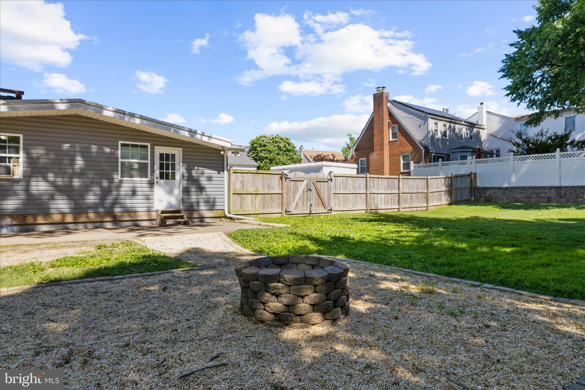 ROLAND TERRACE - Residential