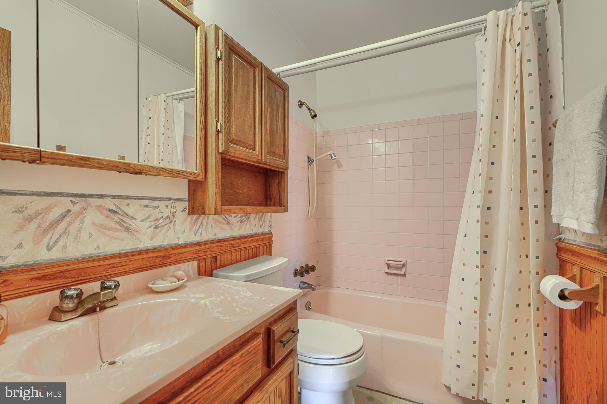 EDGE MEAD - Residential