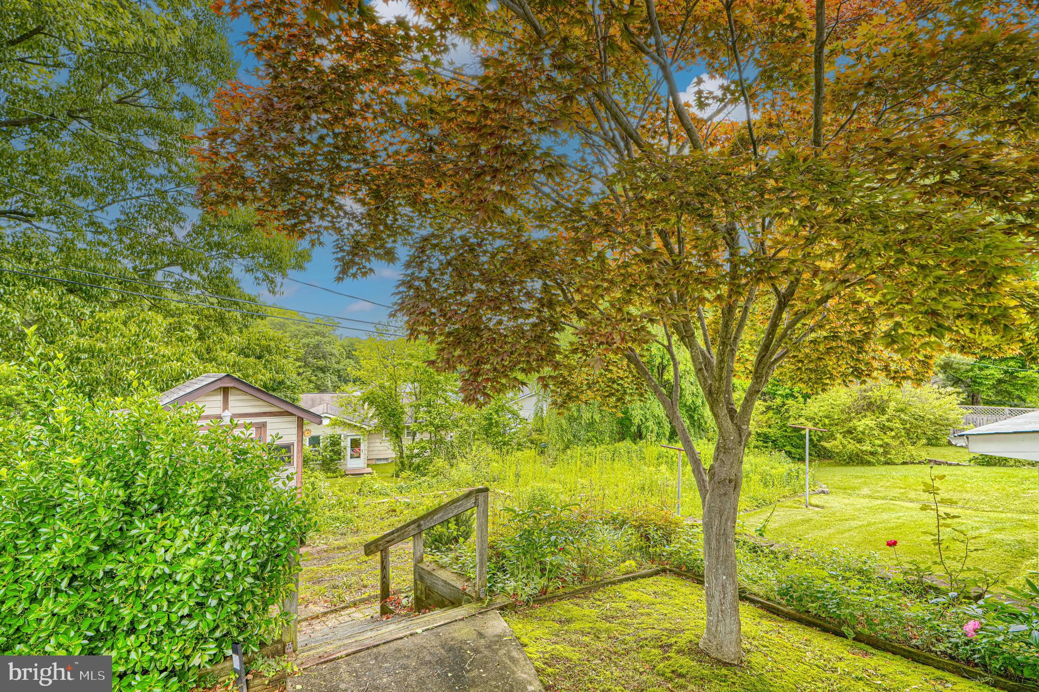 EDGE MEAD - Residential