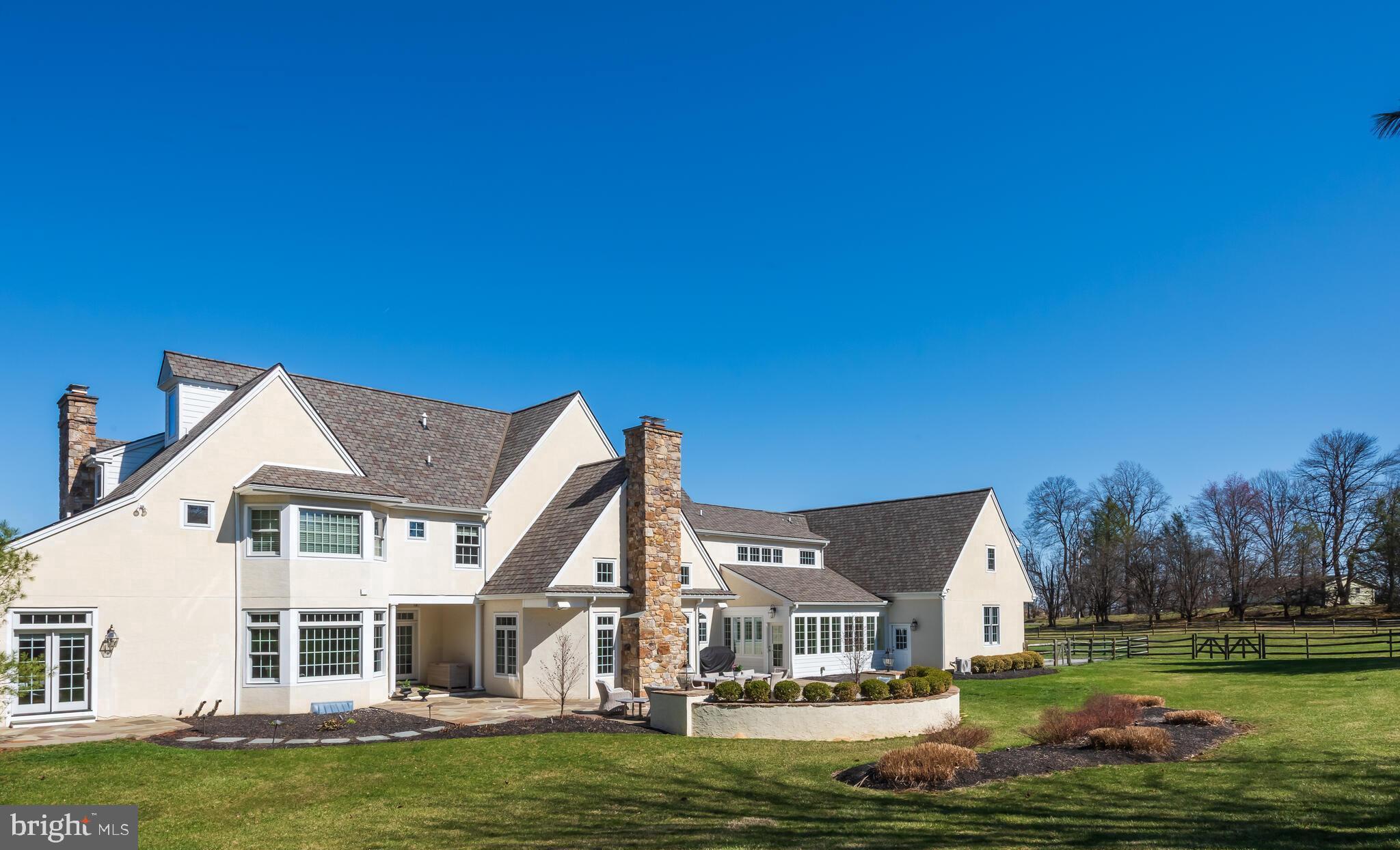 DOUGLASS LANE - Residential