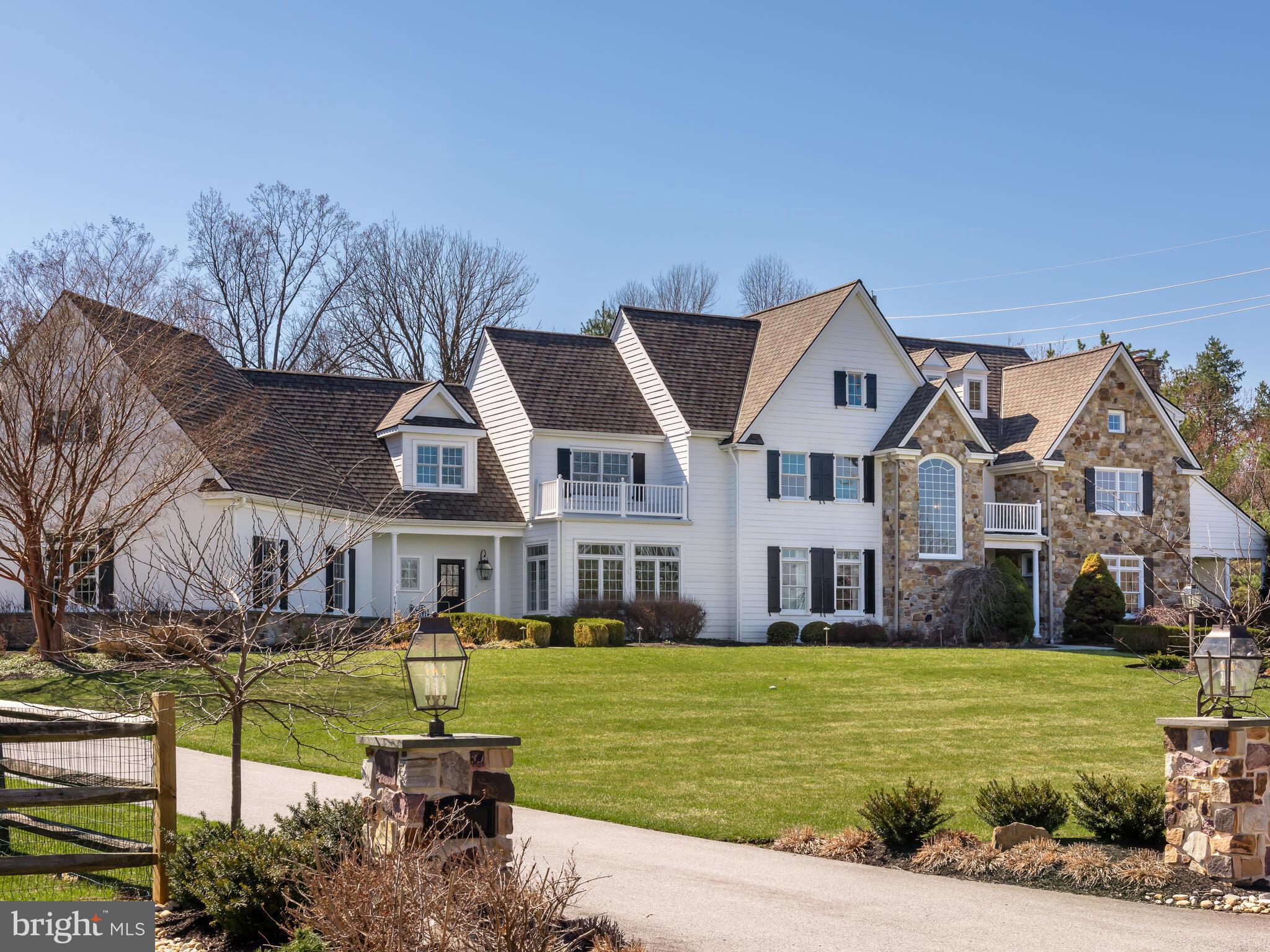 DOUGLASS LANE - Residential