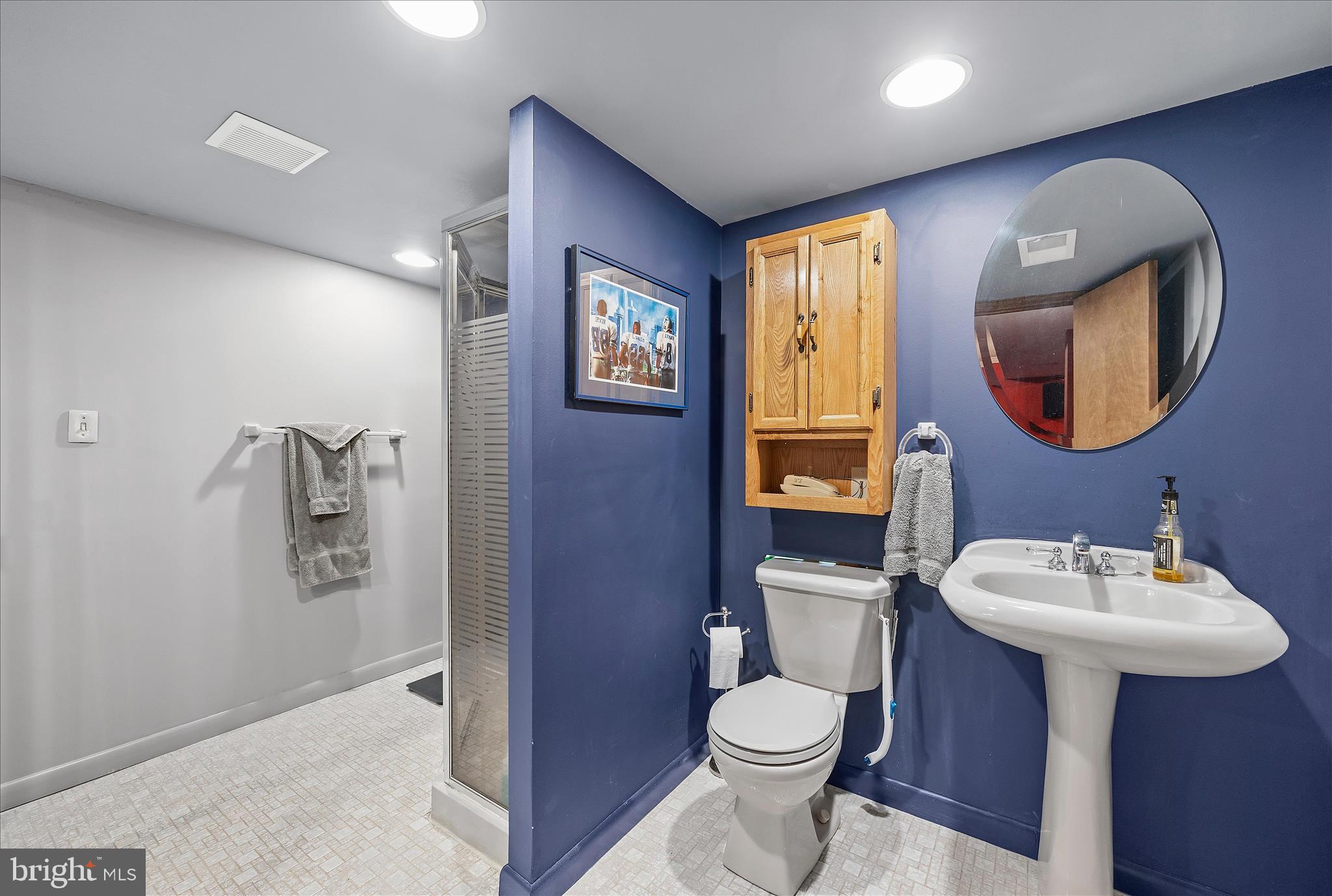 CATONSVILLE MANOR - Residential