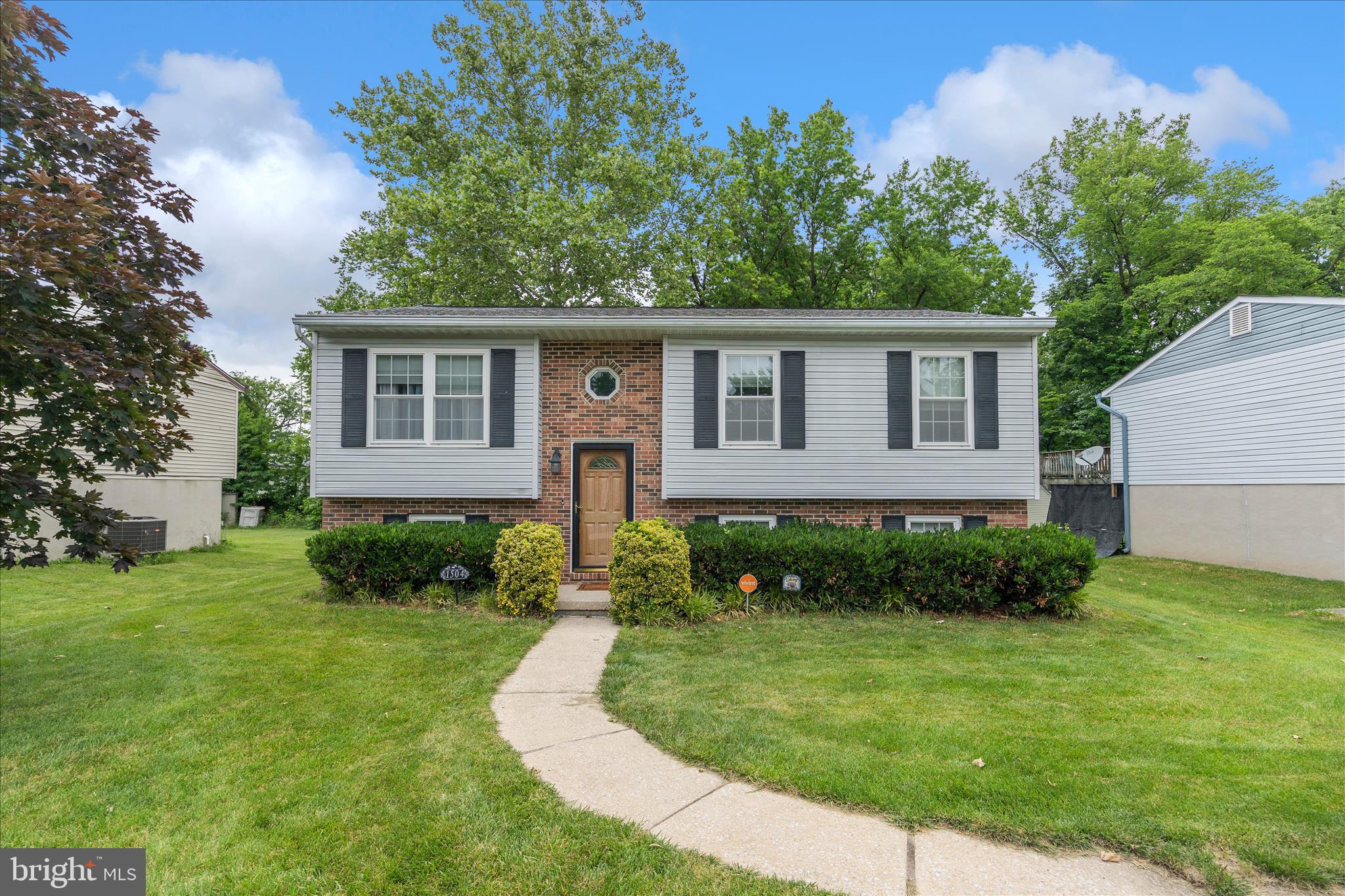 CATONSVILLE MANOR - Residential