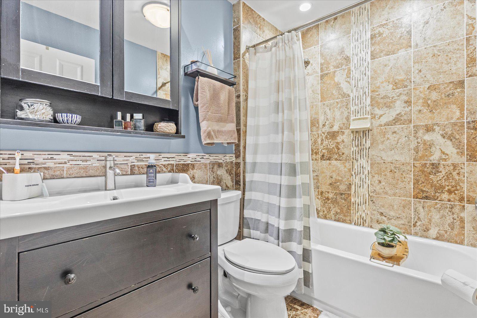DONCASTER VILLAGE - Residential