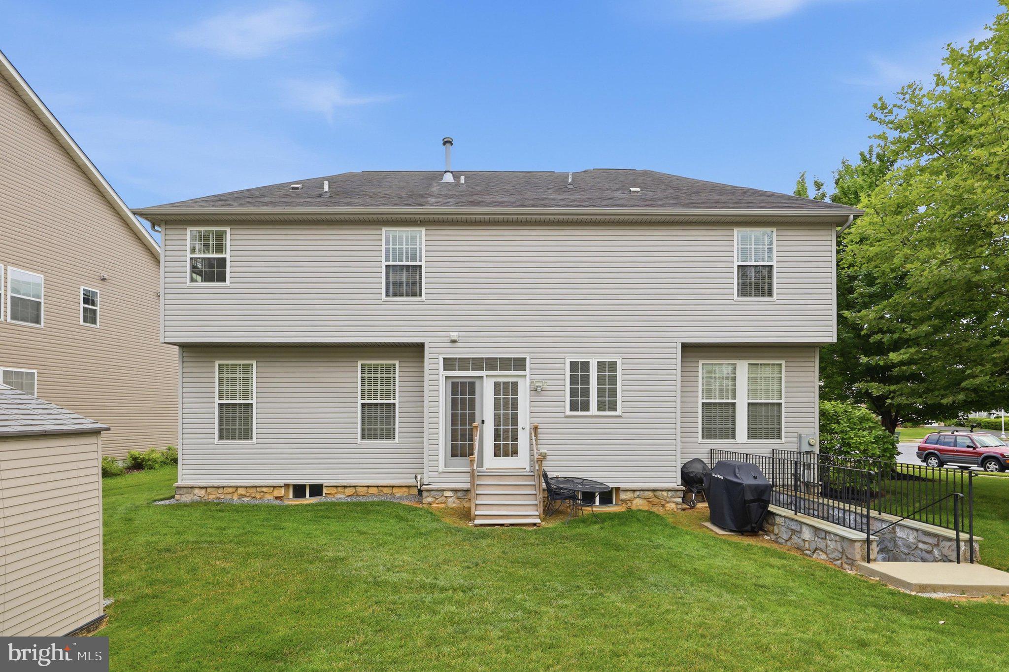 RIVER CREST II - Residential