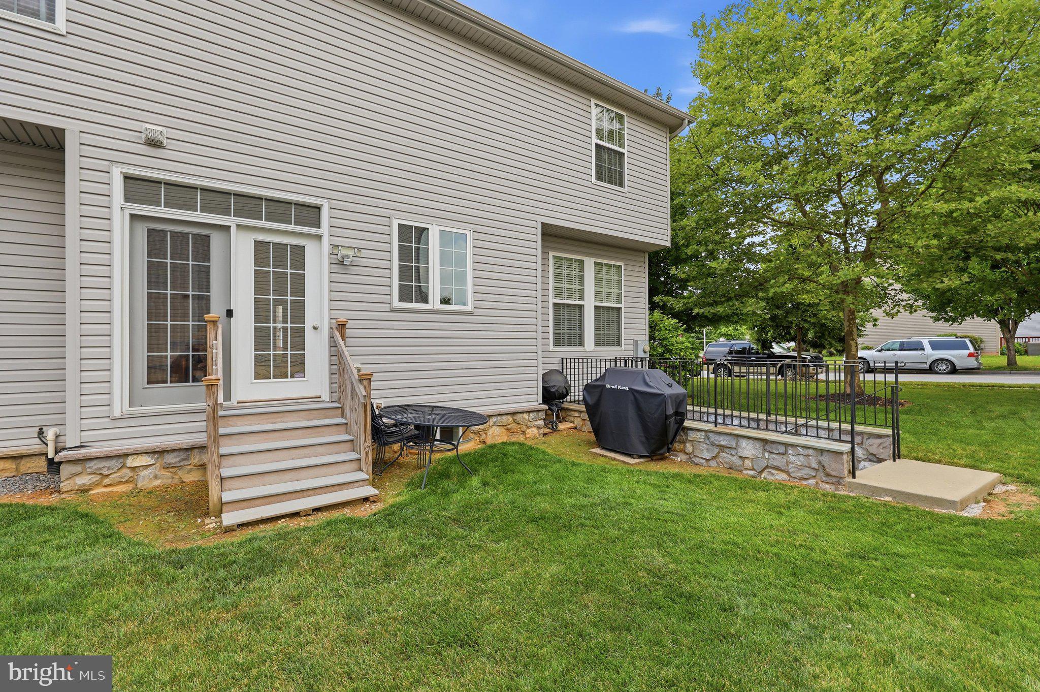 RIVER CREST II - Residential