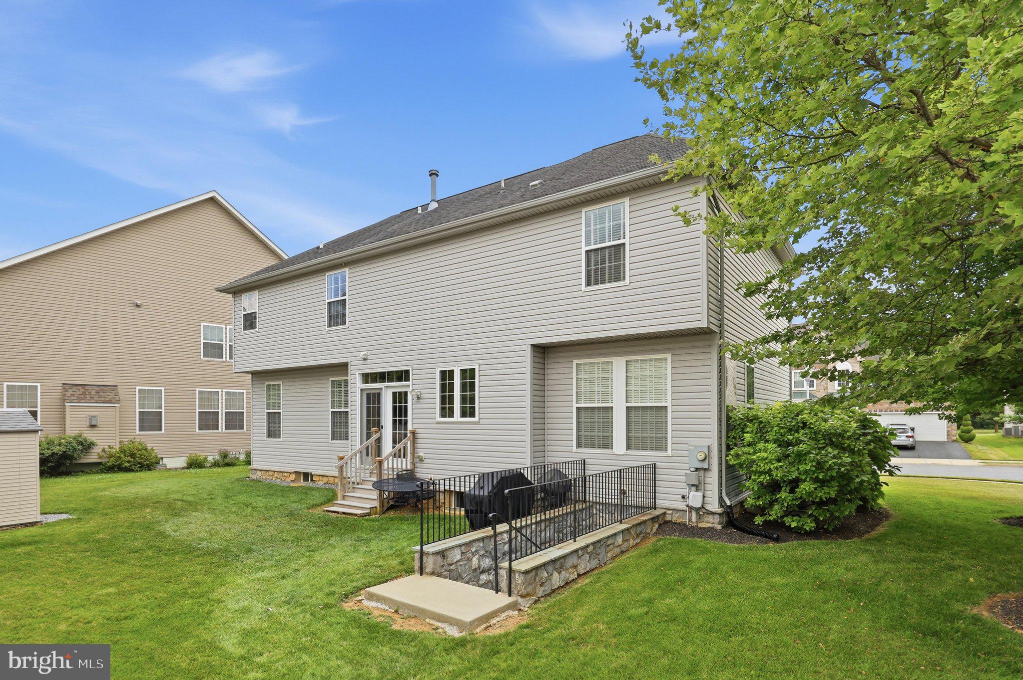 RIVER CREST II - Residential