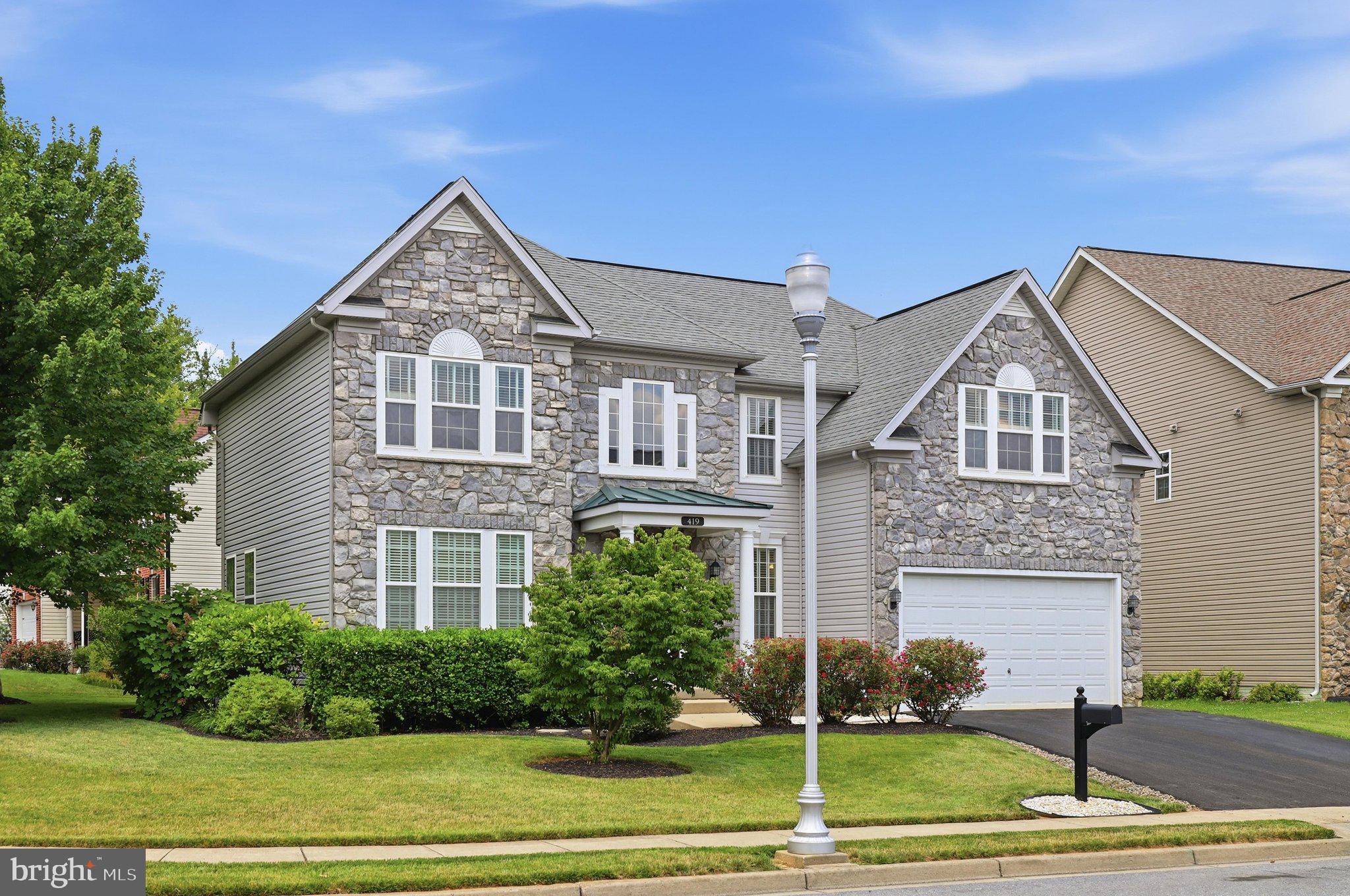 RIVER CREST II - Residential