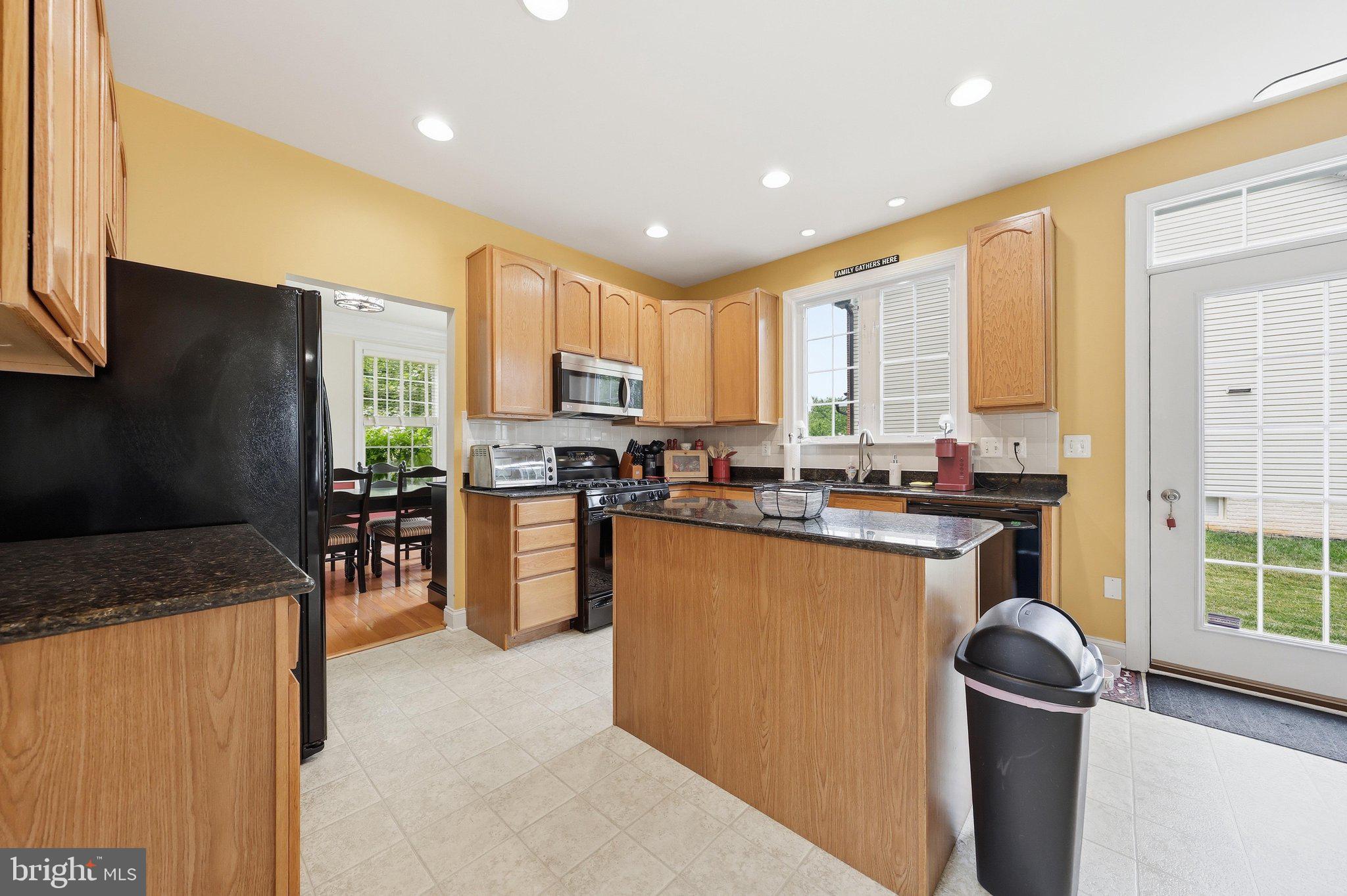 RIVER CREST II - Residential