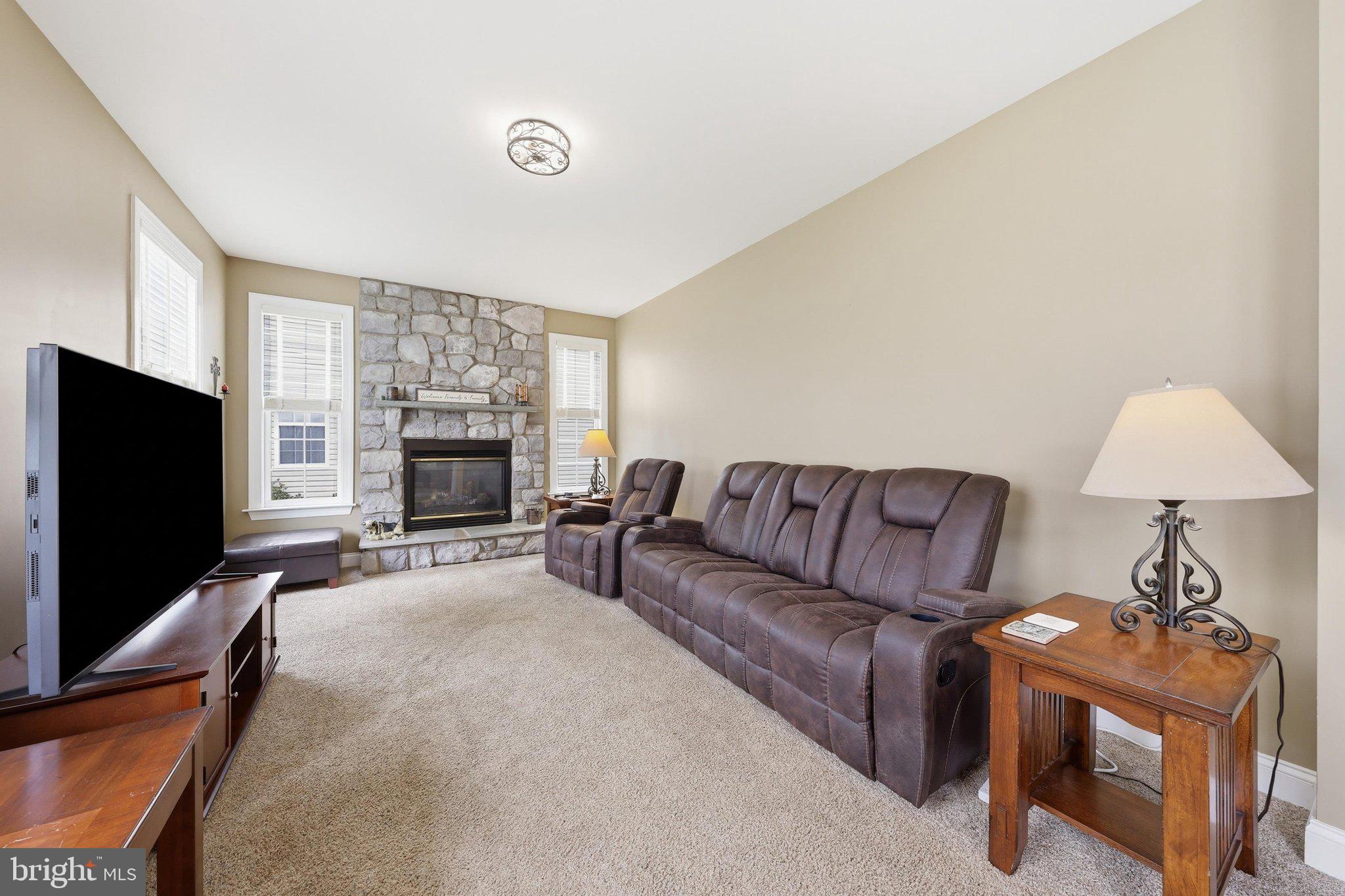 RIVER CREST II - Residential