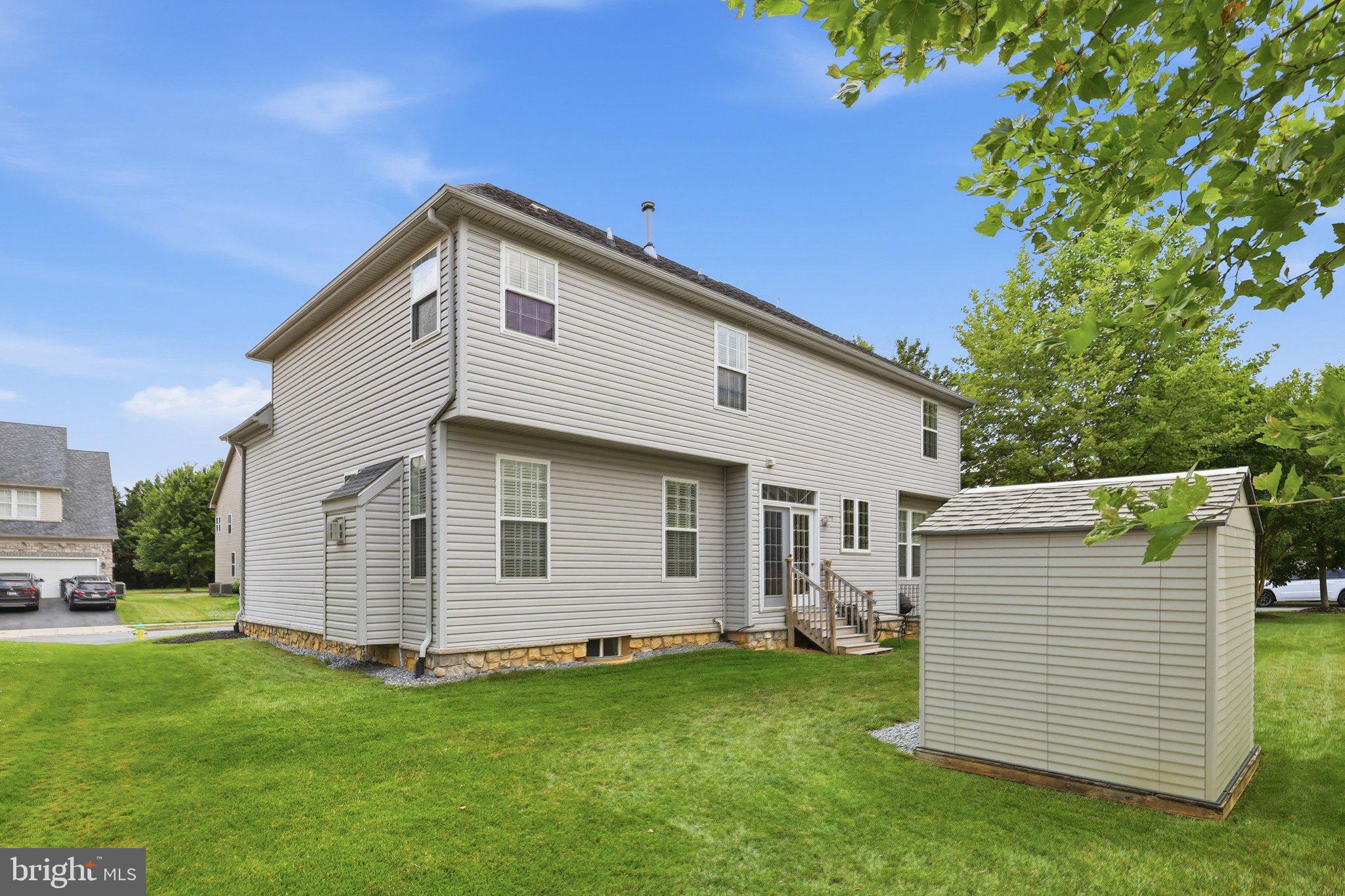RIVER CREST II - Residential