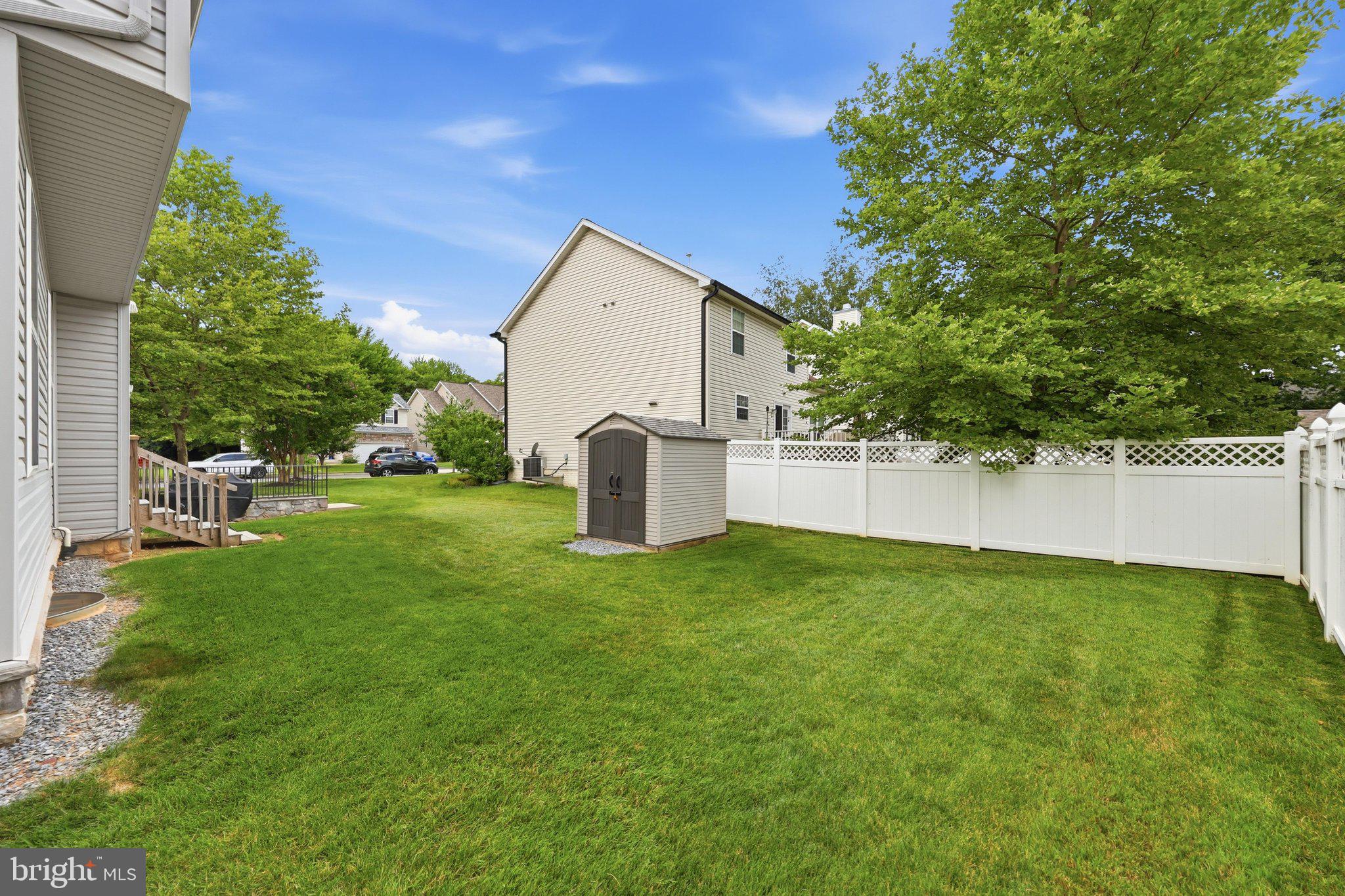 RIVER CREST II - Residential