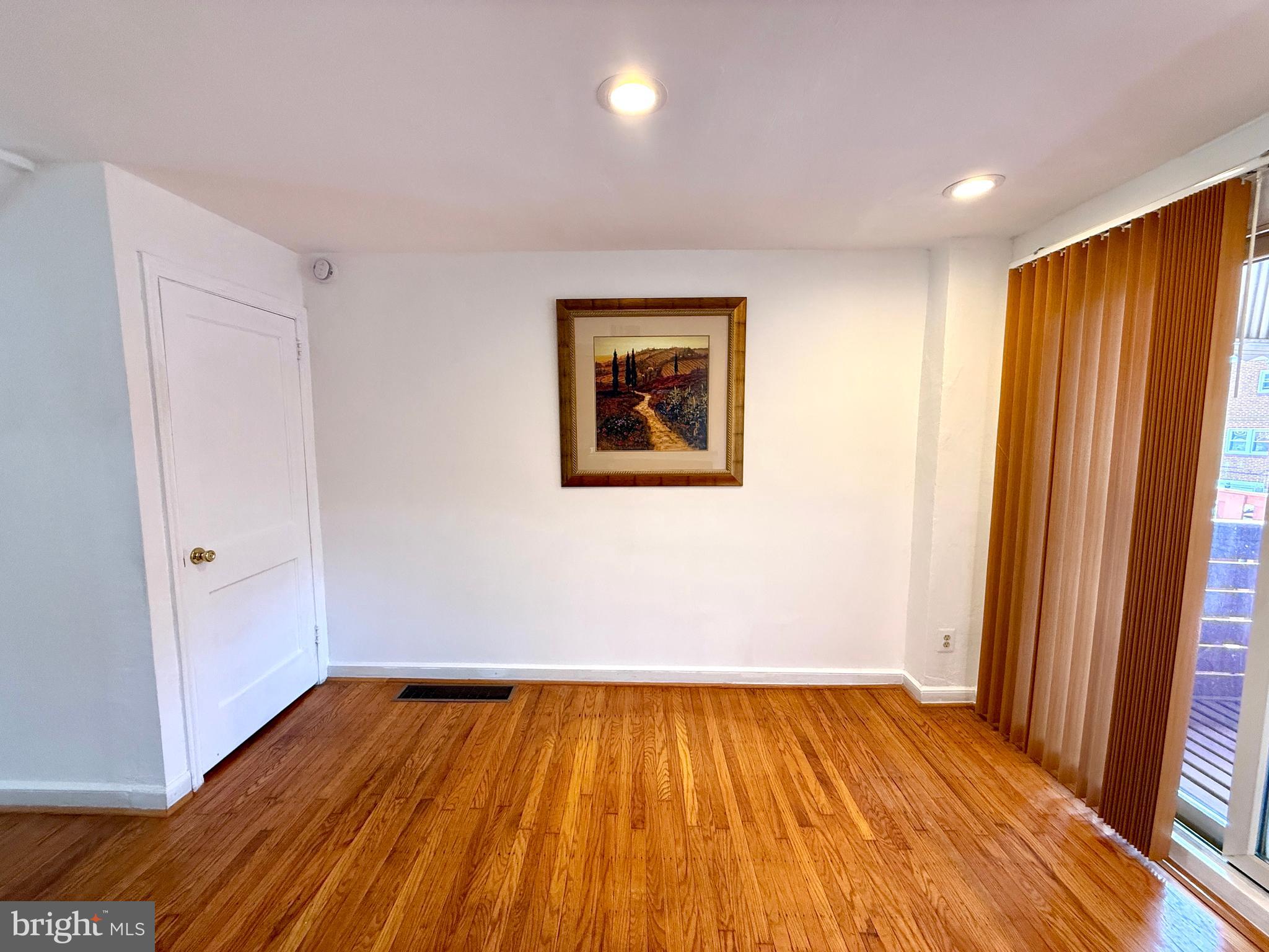 WEST OAK LANE - Residential