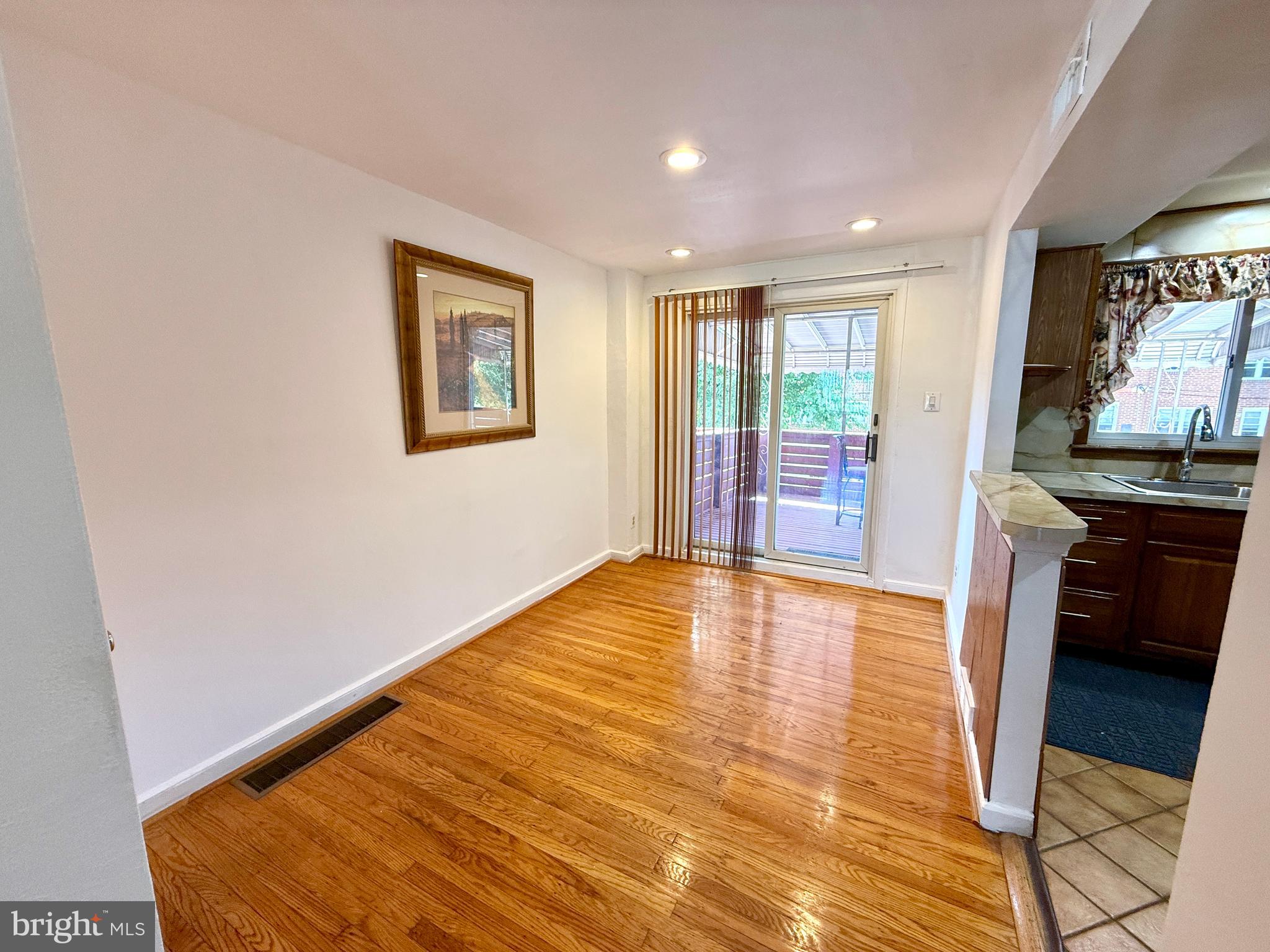 WEST OAK LANE - Residential