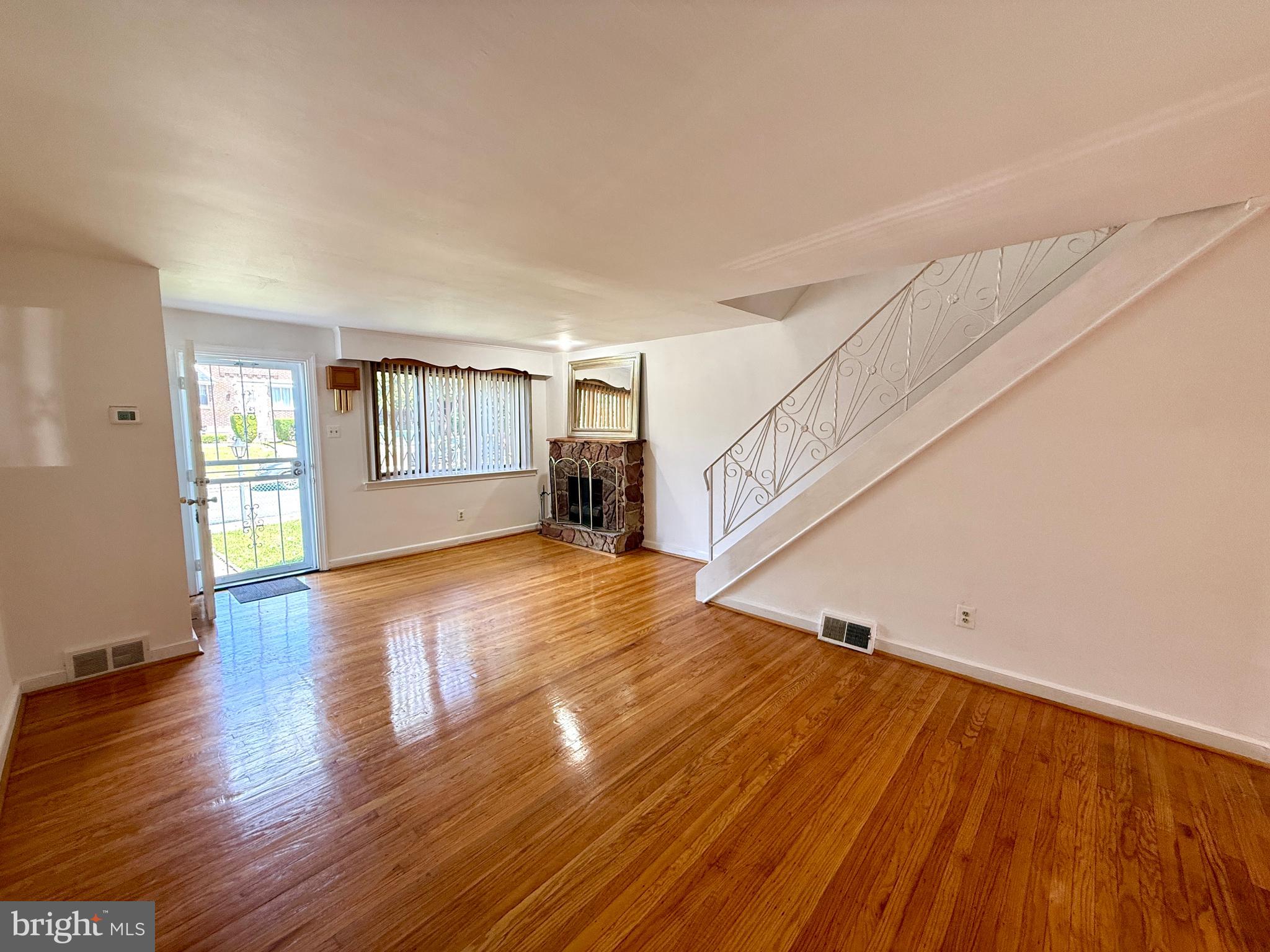 WEST OAK LANE - Residential