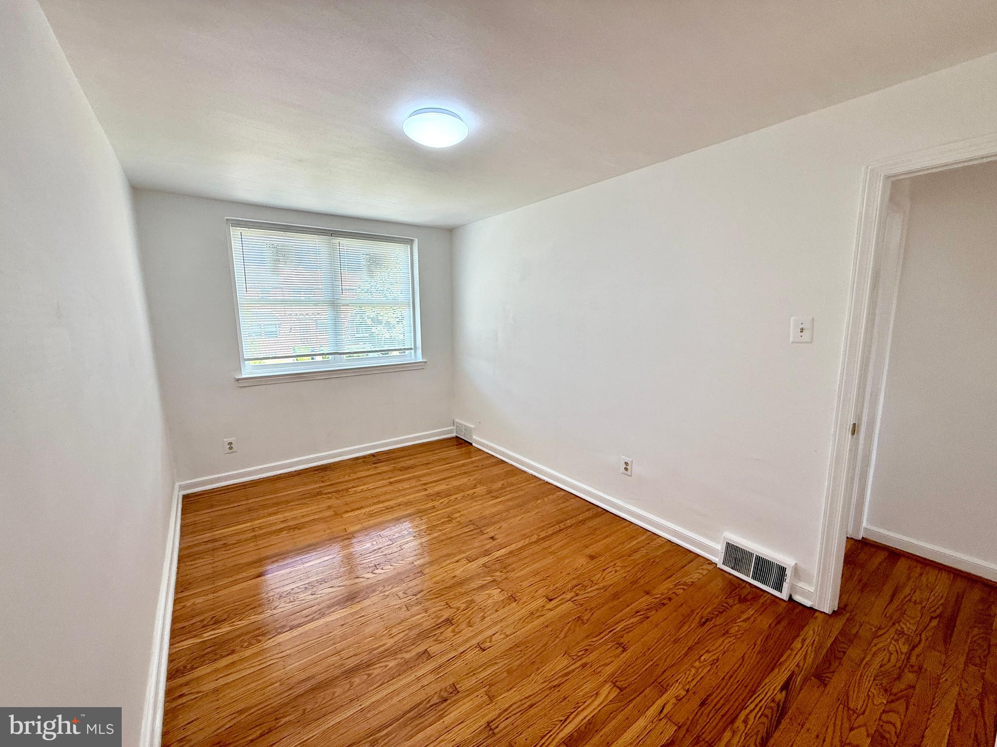 WEST OAK LANE - Residential