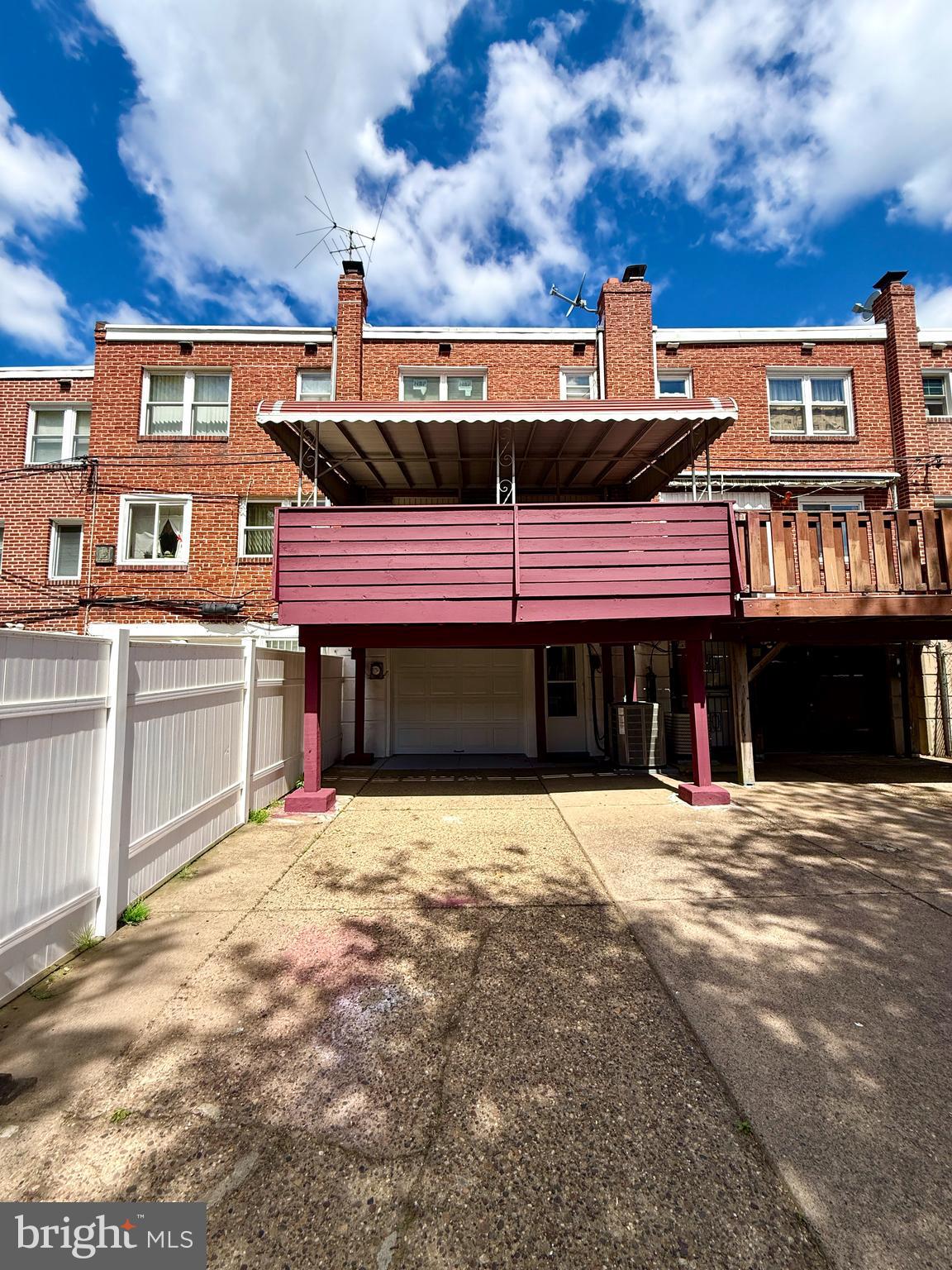 WEST OAK LANE - Residential