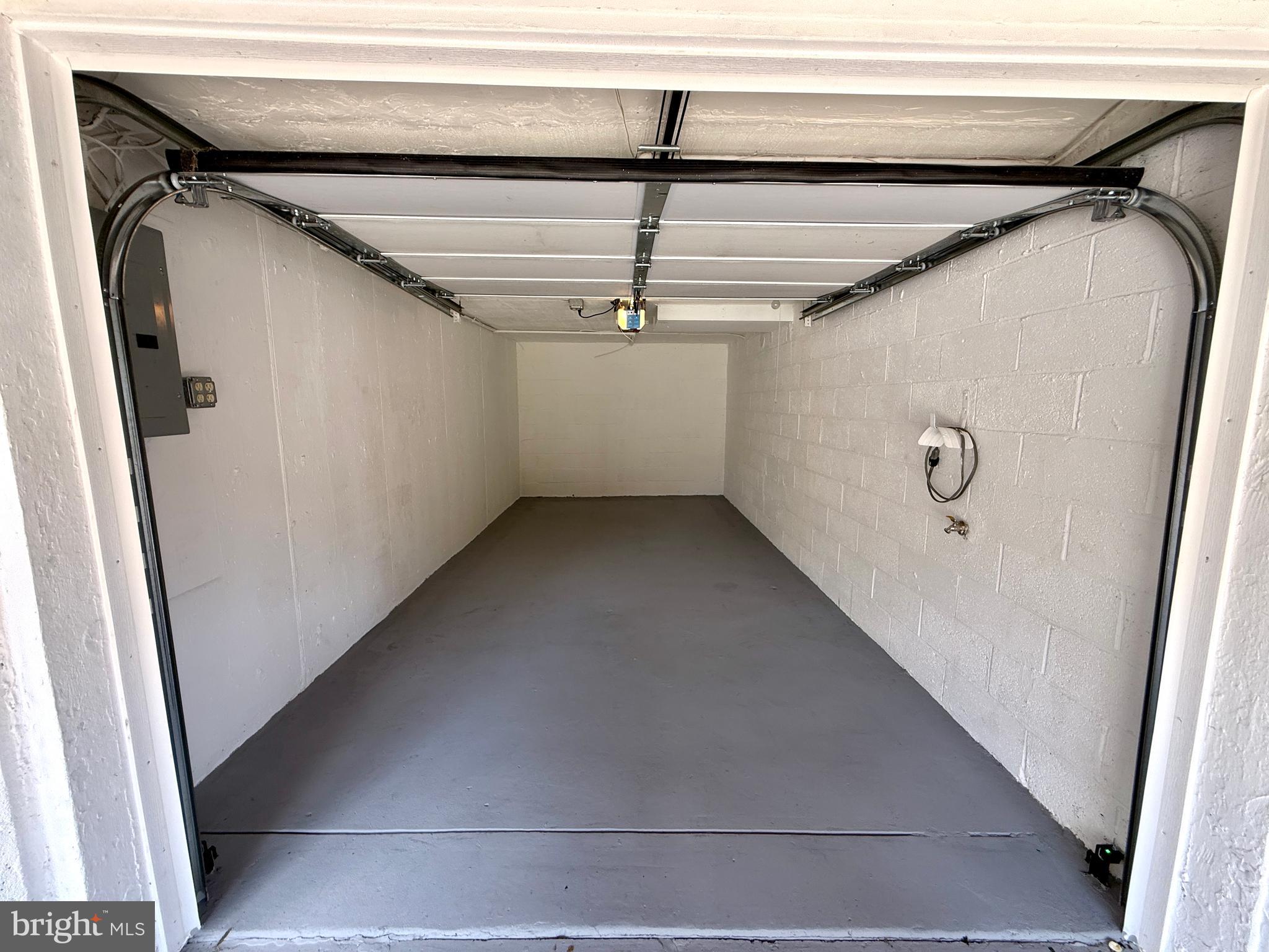 WEST OAK LANE - Residential