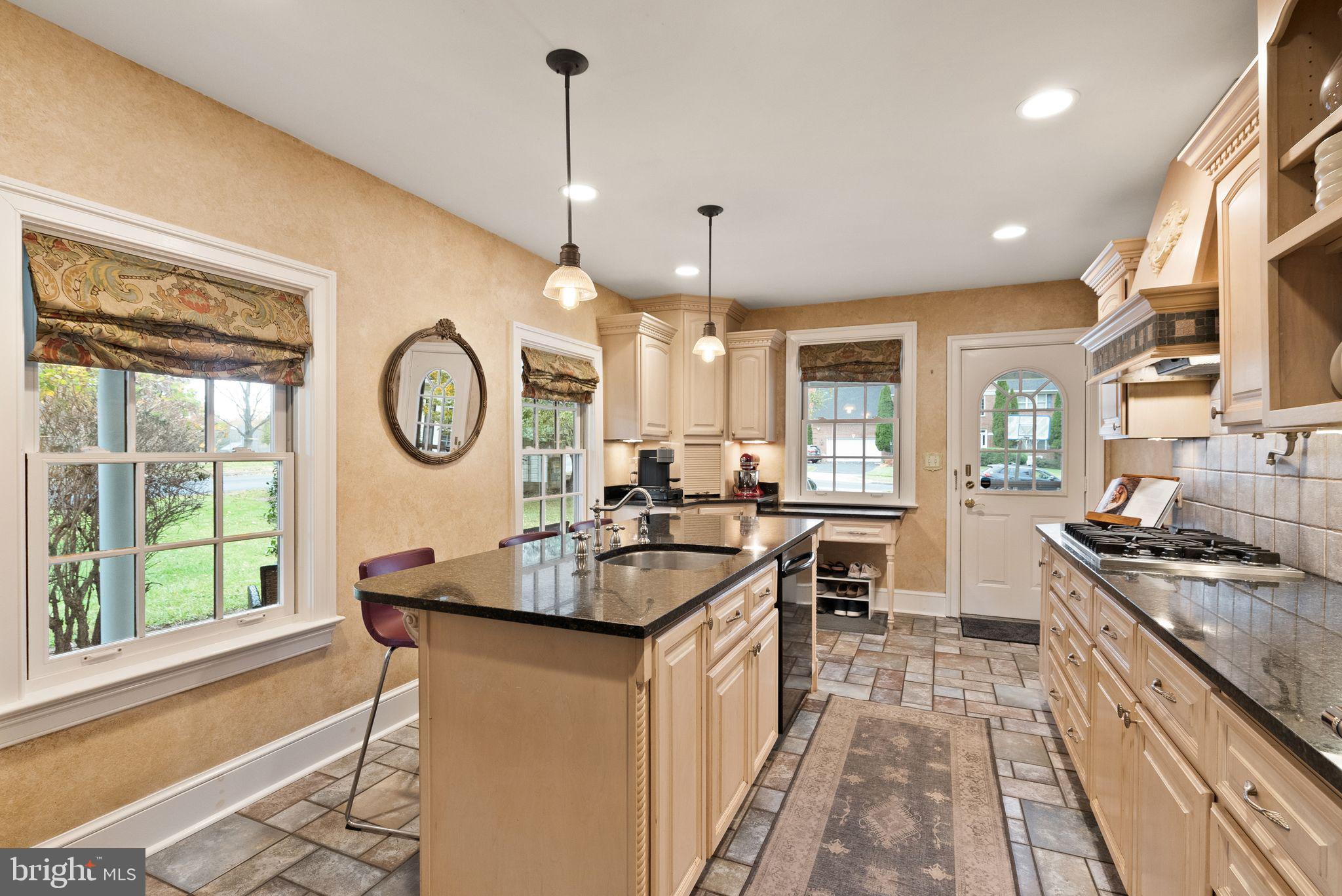 BROOKE MANOR - Residential Lease