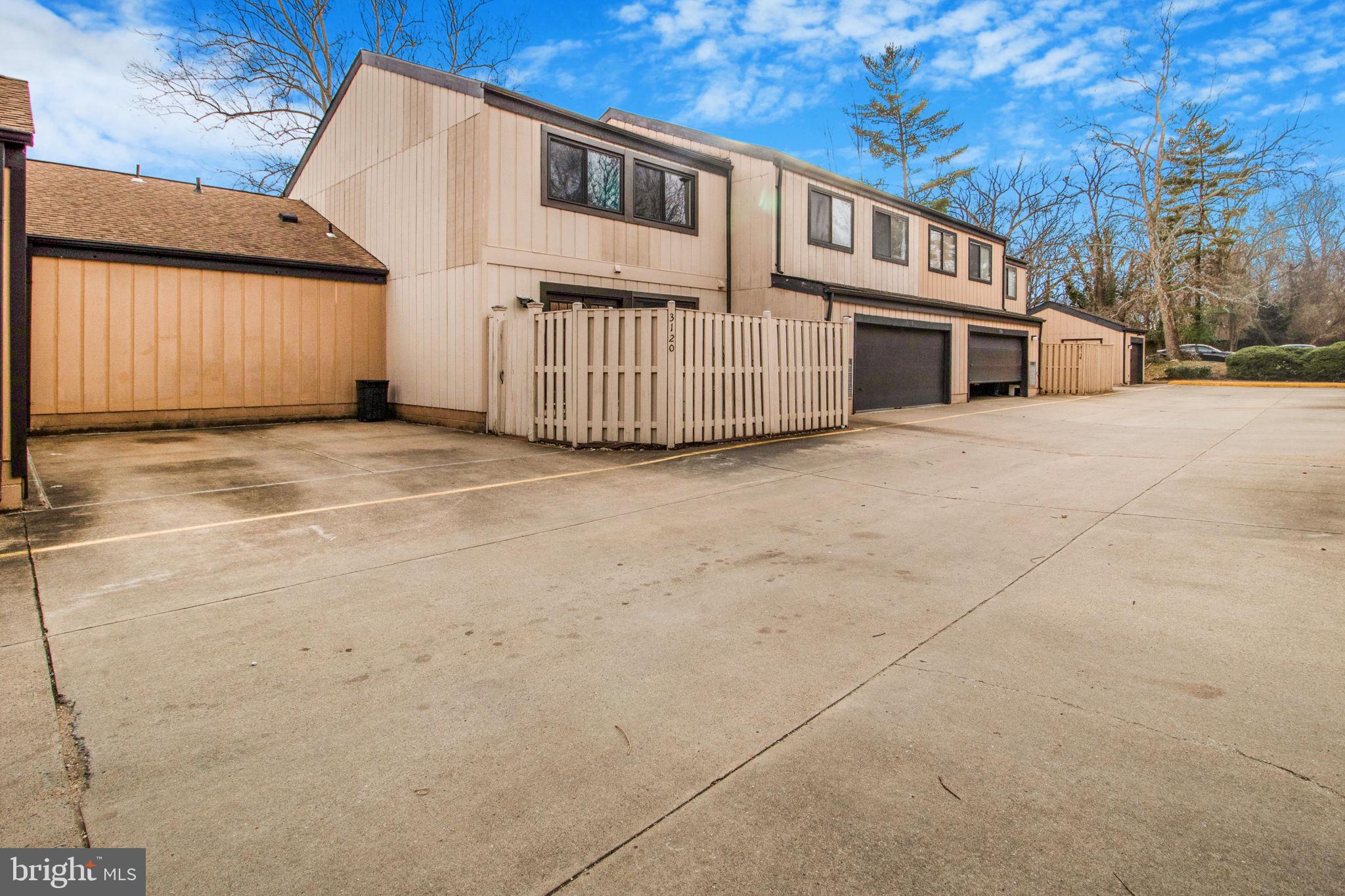 COVINGTON SQUARE - Residential