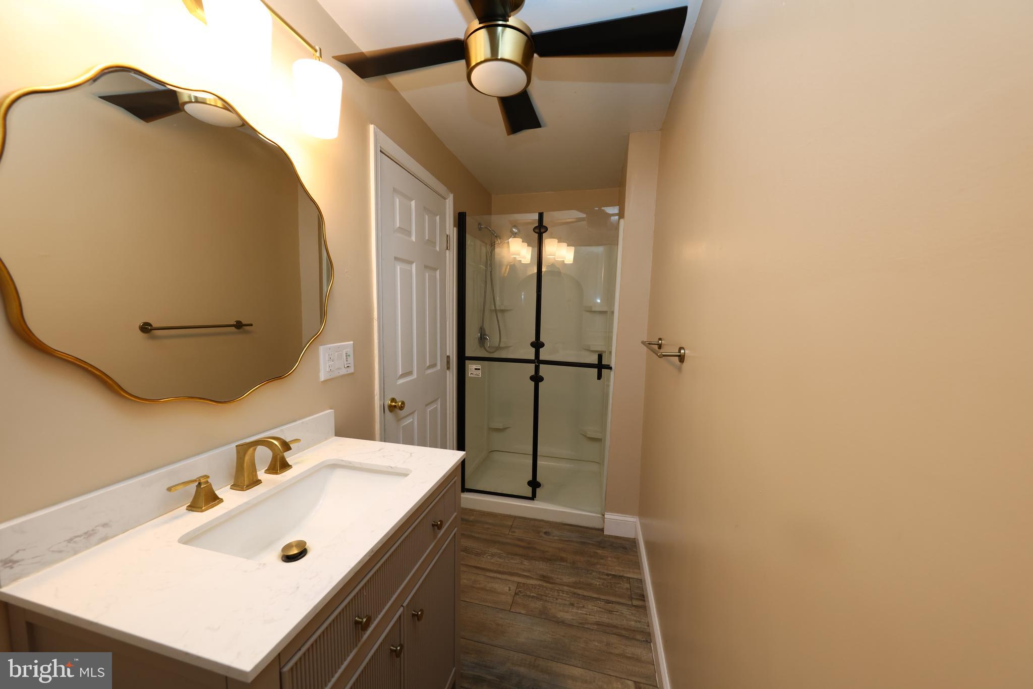 SANDTOWN-WINCHESTER - Residential
