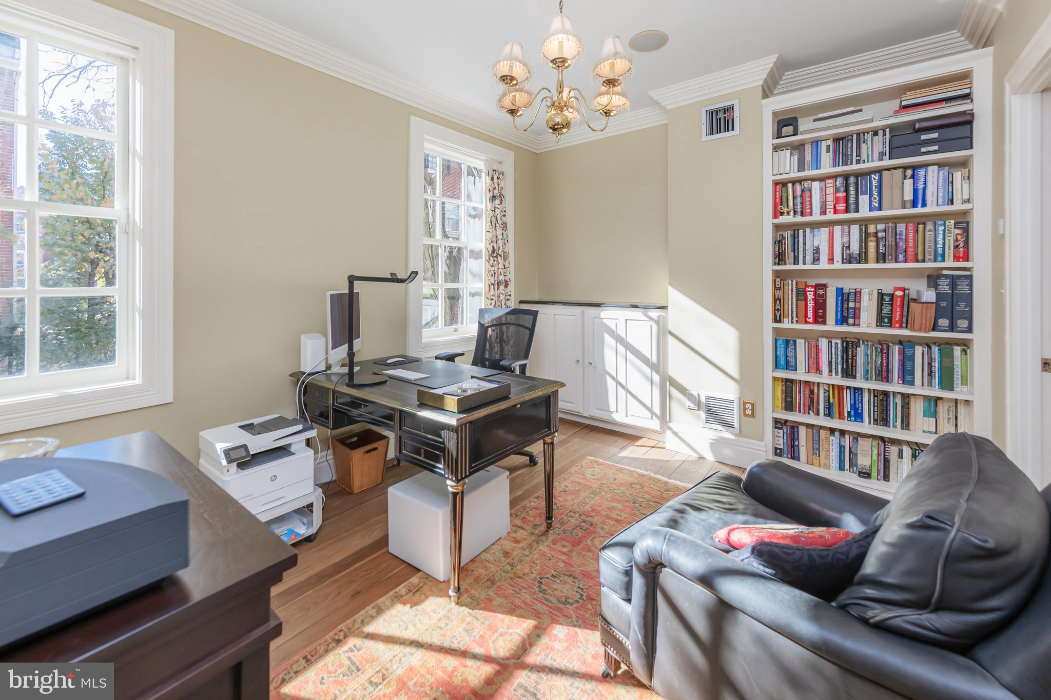 SOCIETY HILL - Residential