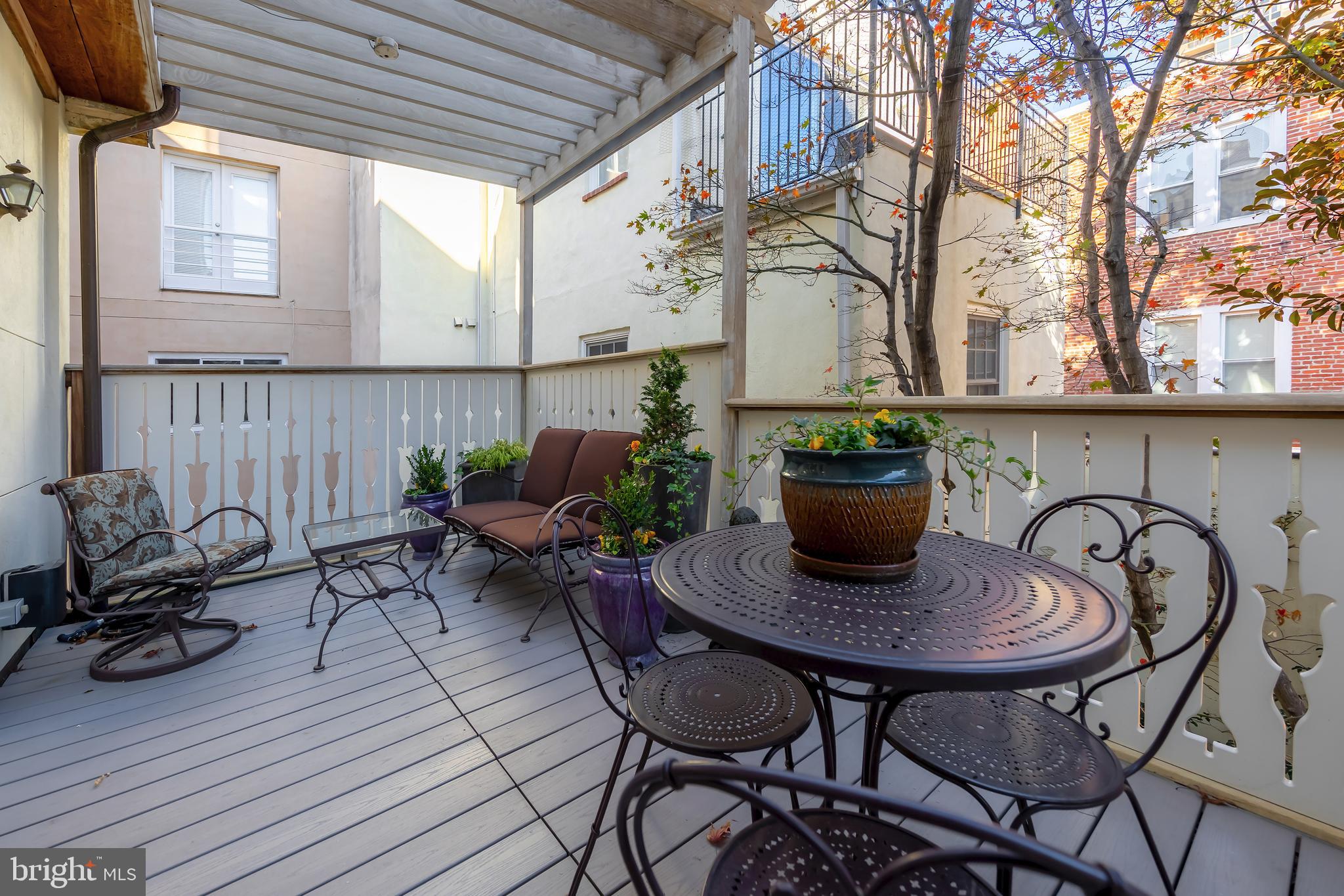 SOCIETY HILL - Residential
