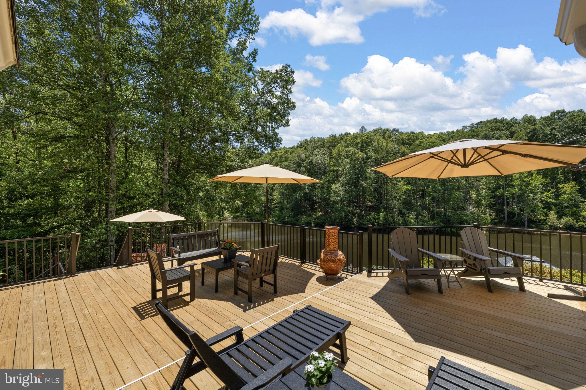 RIVER ROAD - Residential