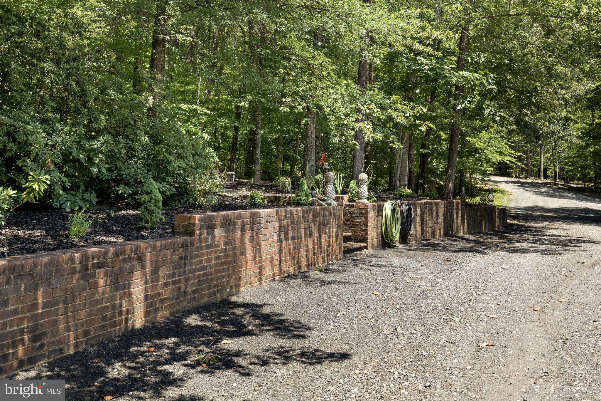 RIVER ROAD - Residential