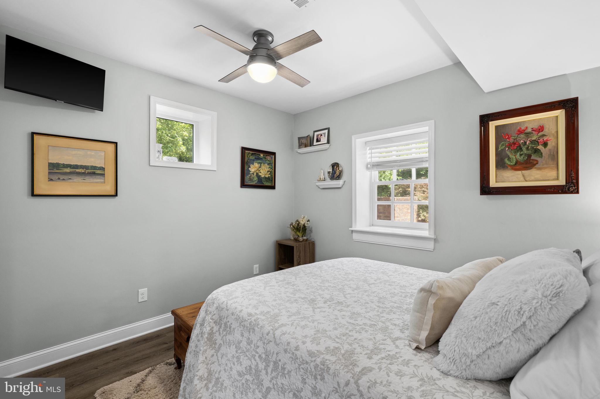 RIVER ROAD - Residential