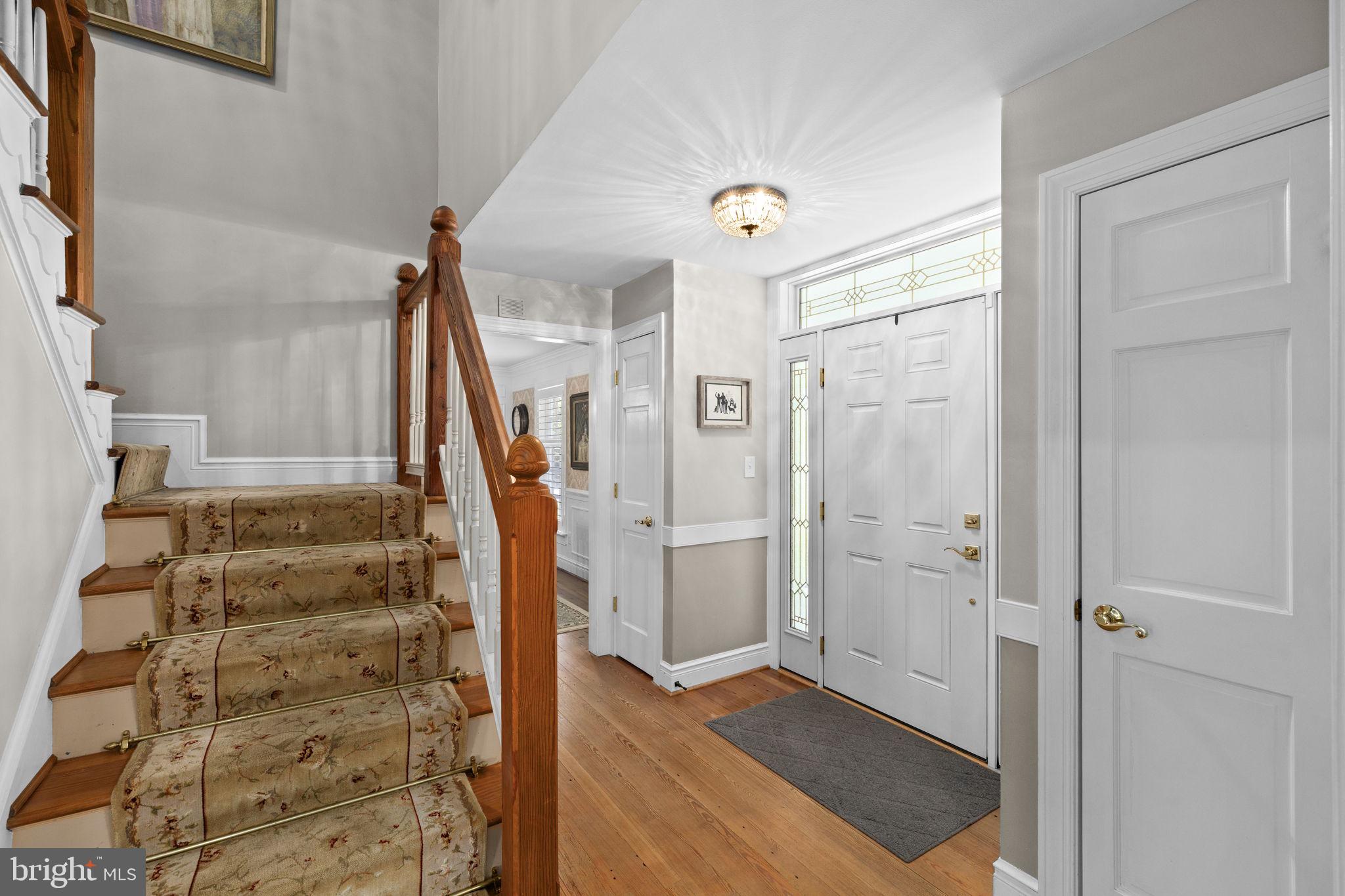 RIVER ROAD - Residential