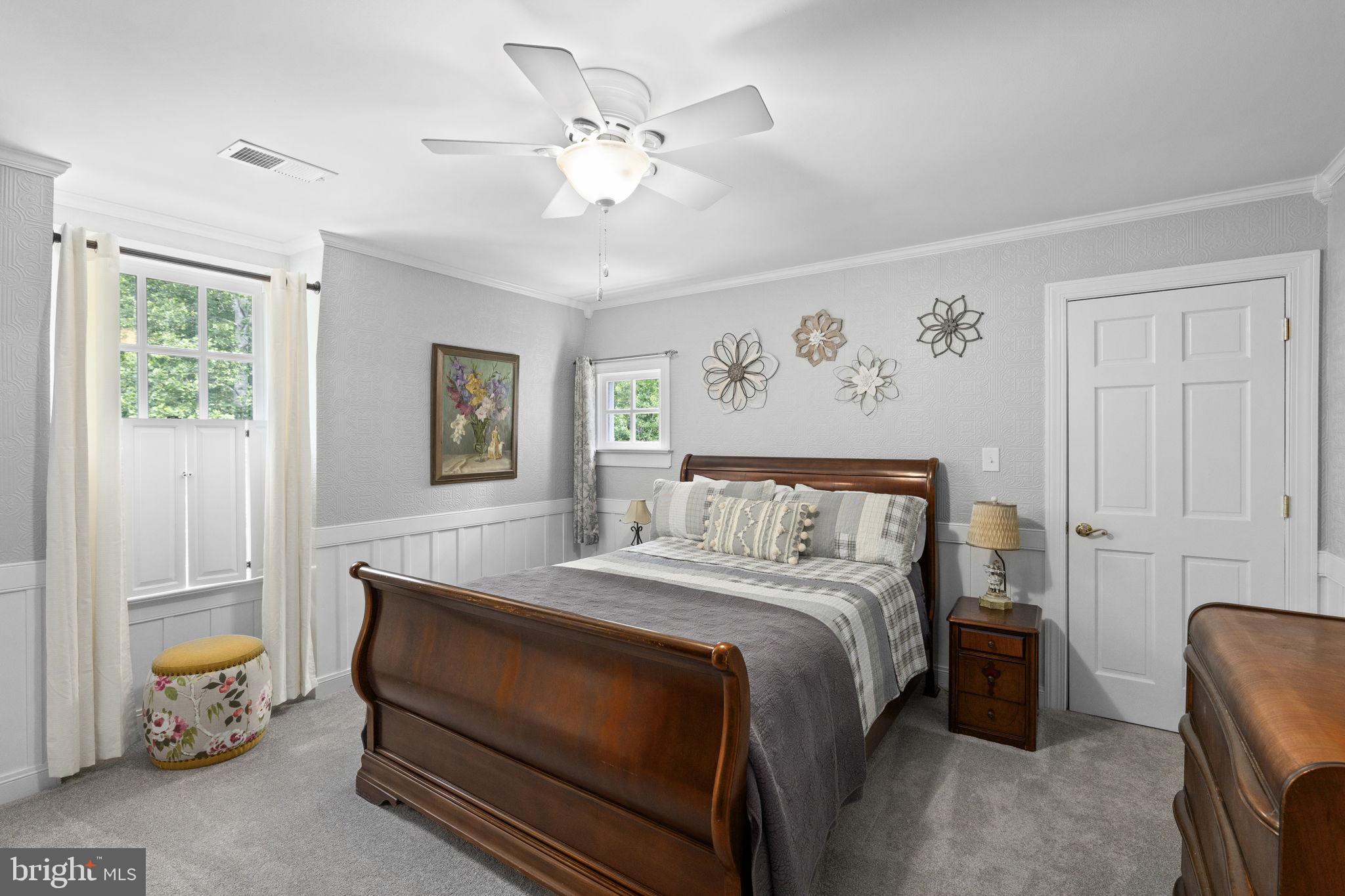 RIVER ROAD - Residential