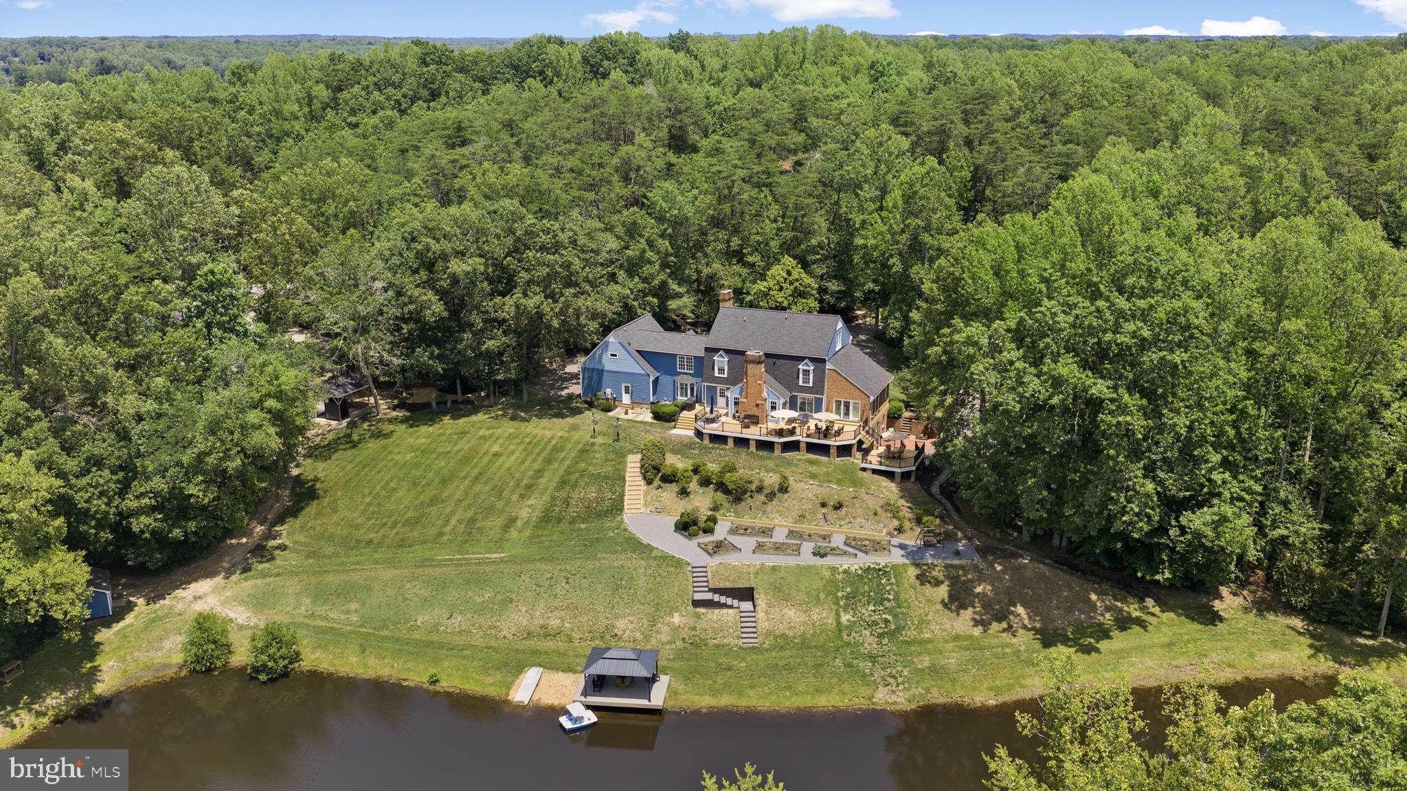 RIVER ROAD - Residential