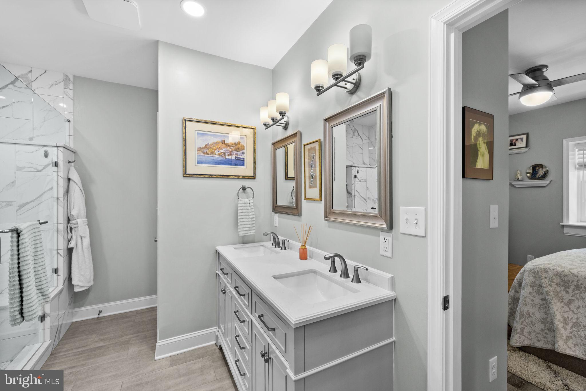 RIVER ROAD - Residential