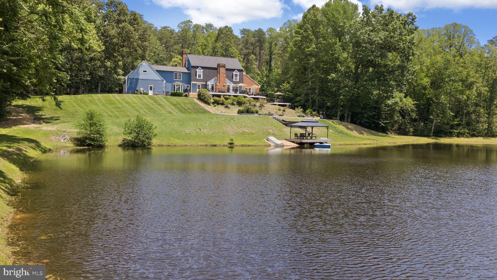 RIVER ROAD - Residential