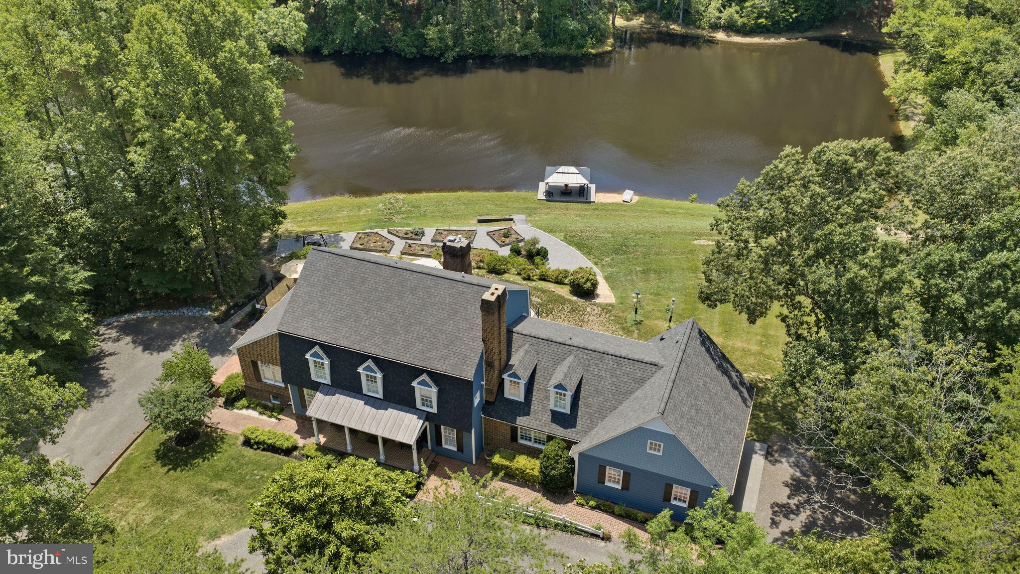 RIVER ROAD - Residential