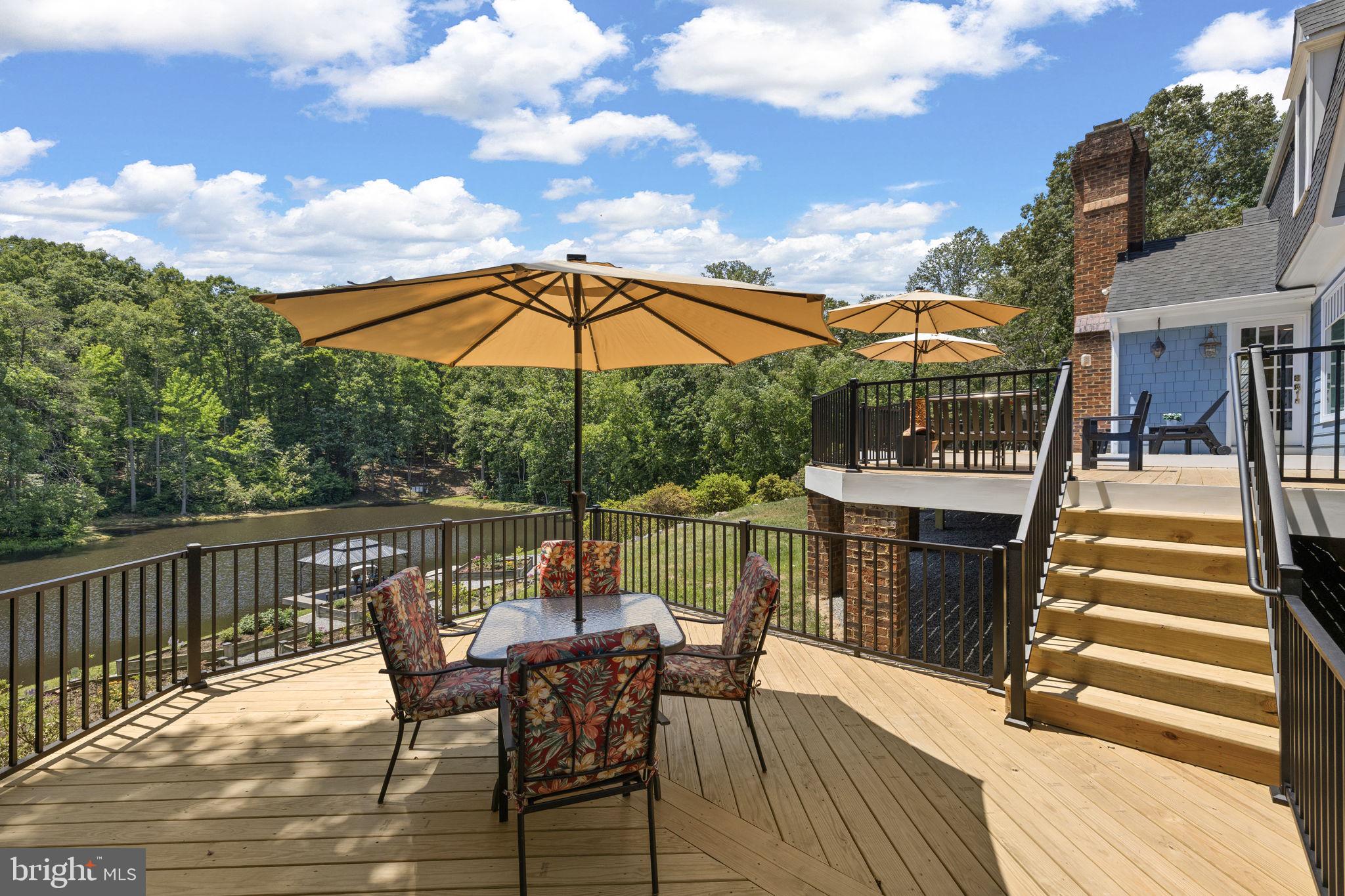 RIVER ROAD - Residential