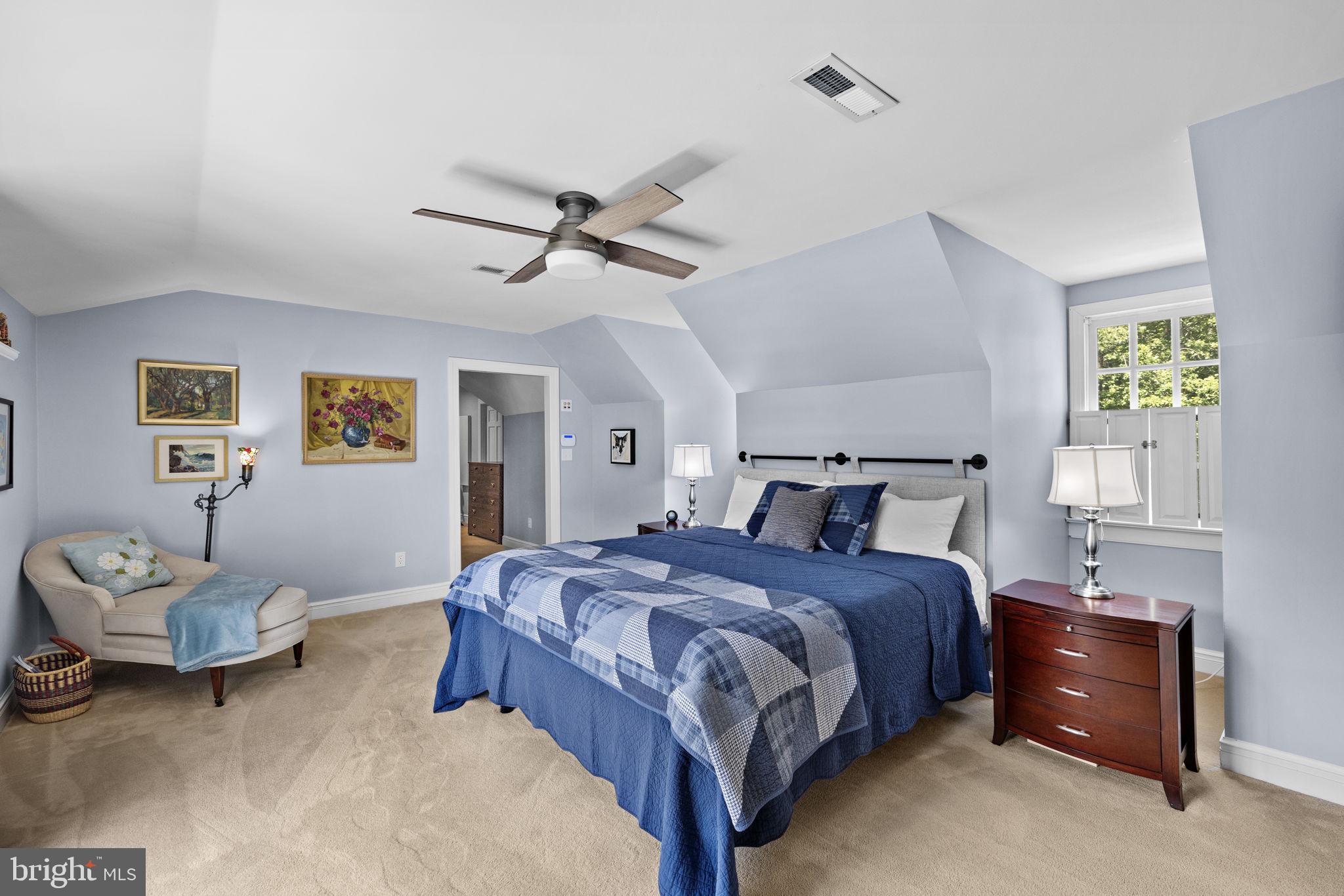 RIVER ROAD - Residential