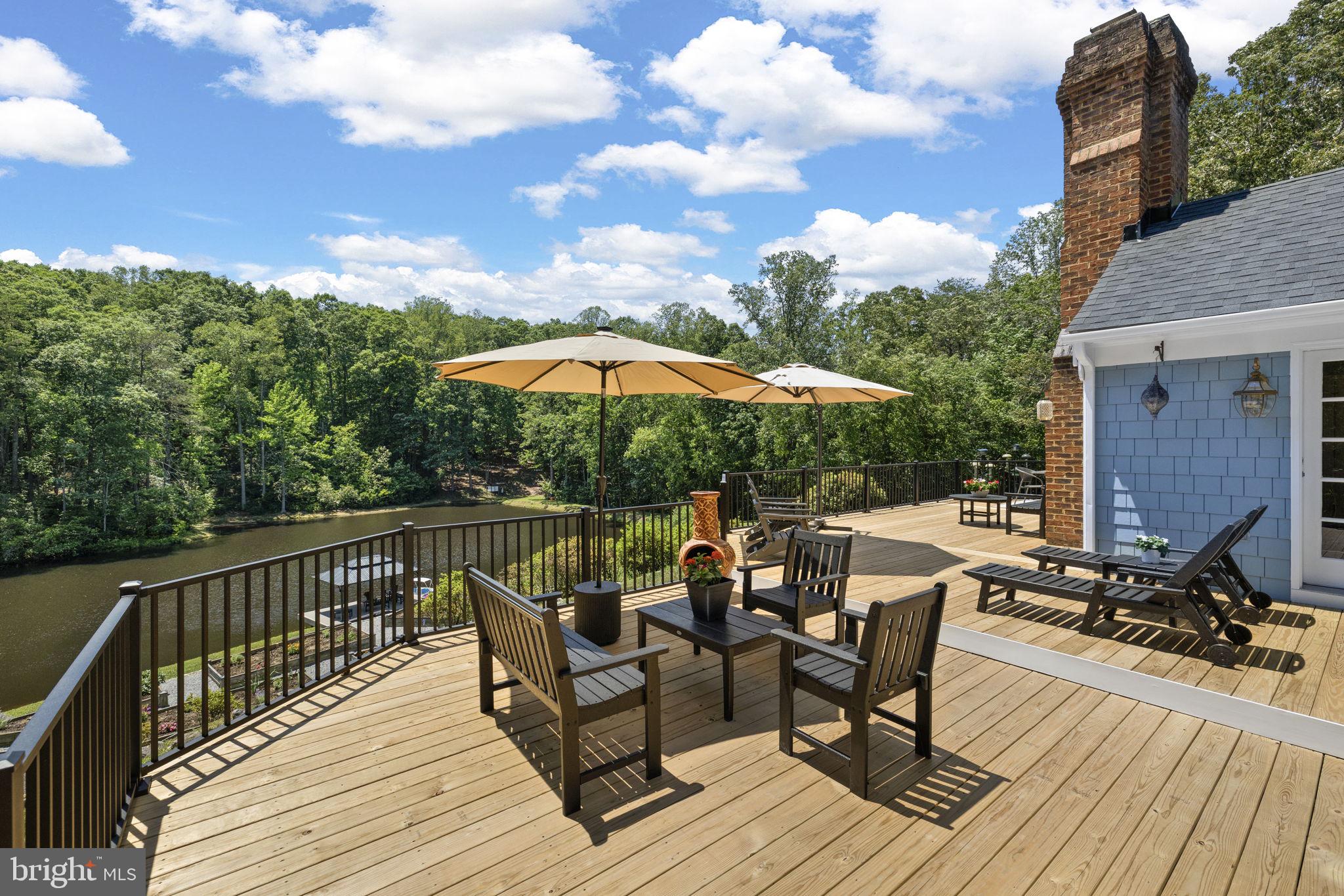 RIVER ROAD - Residential