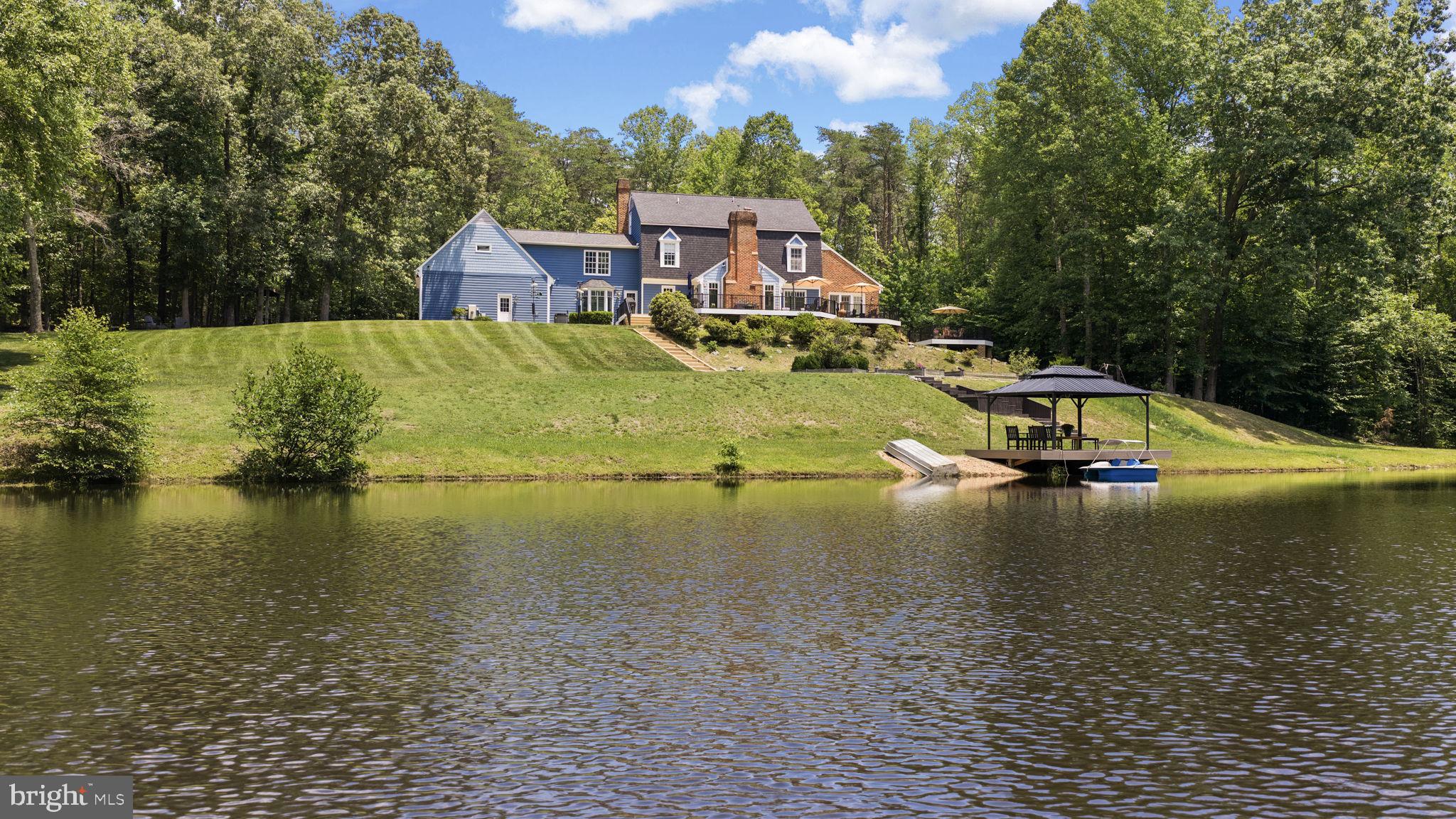 RIVER ROAD - Residential