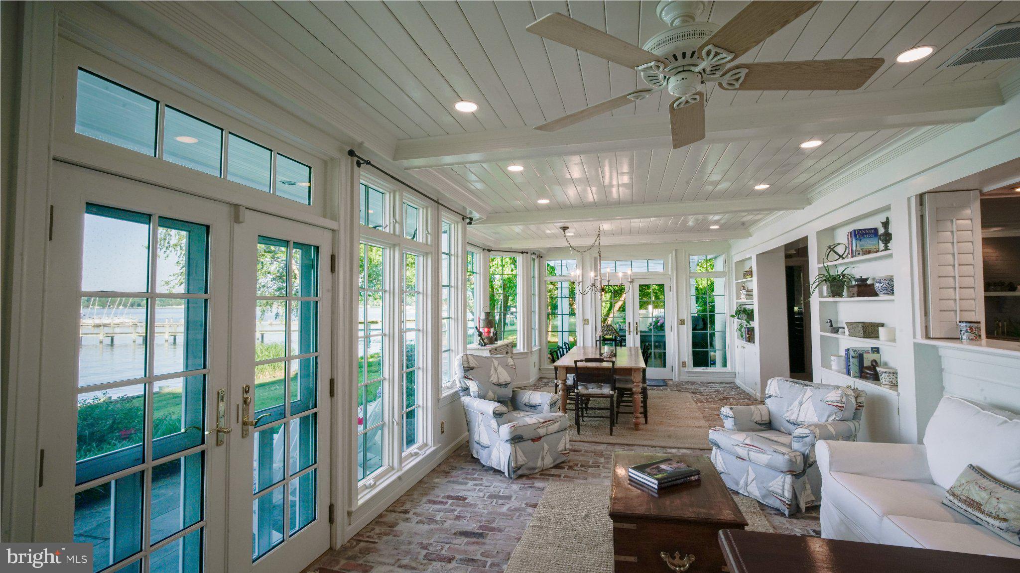 GALESVILLE - Residential