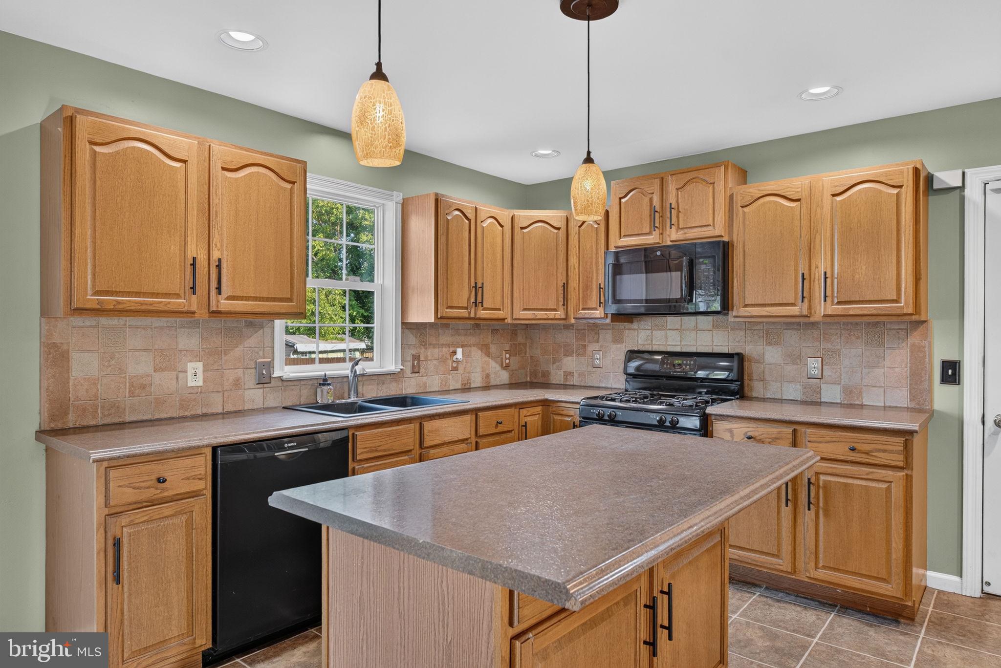 ASHLEY FARMS - Residential